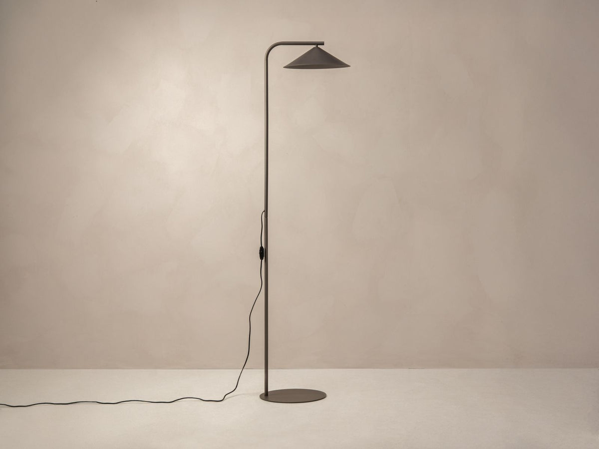 Lampa podłogowa NOCTE brązowy – detal klosza