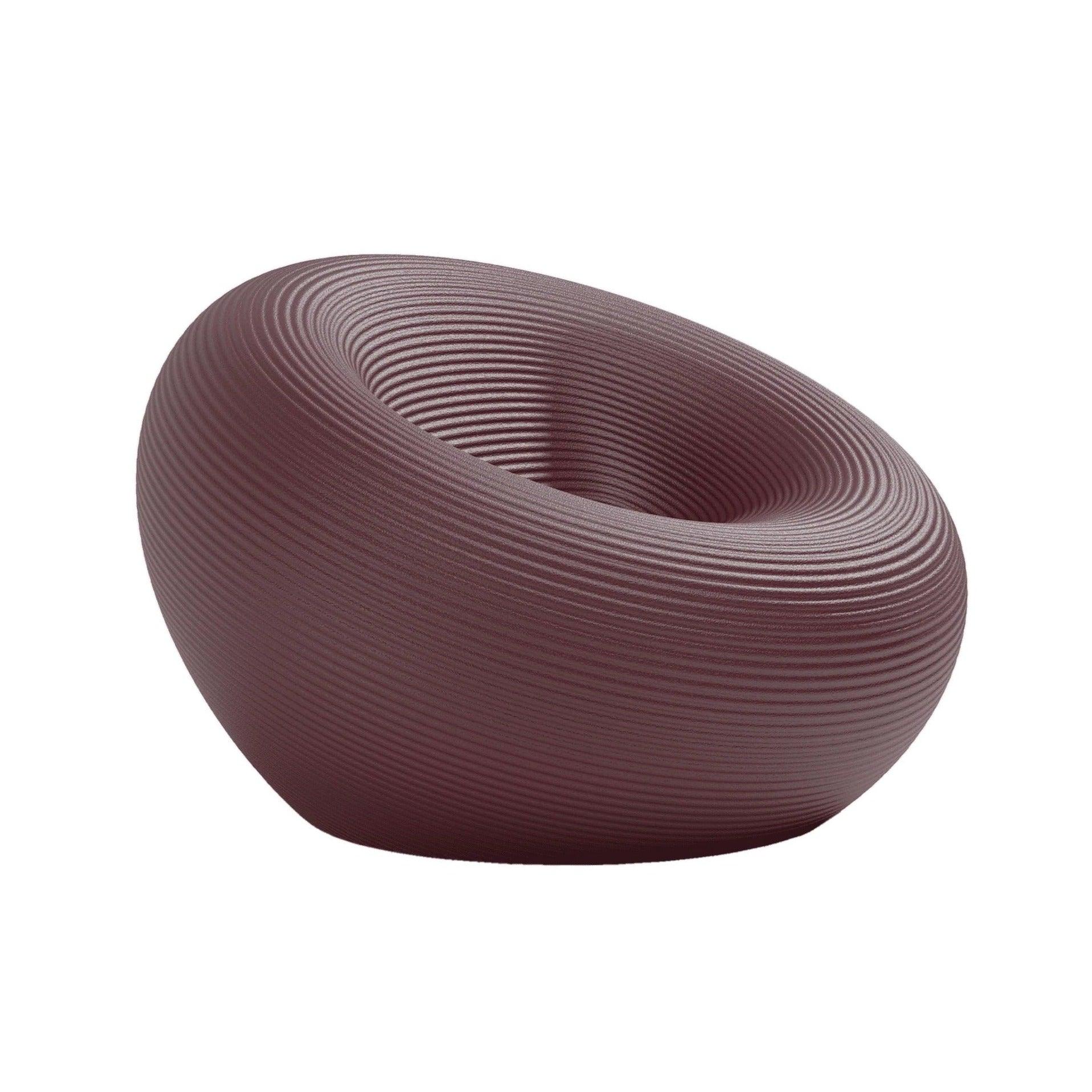 Fotel zewnętrzny NAMI bordowy Qeeboo    Eye on Design