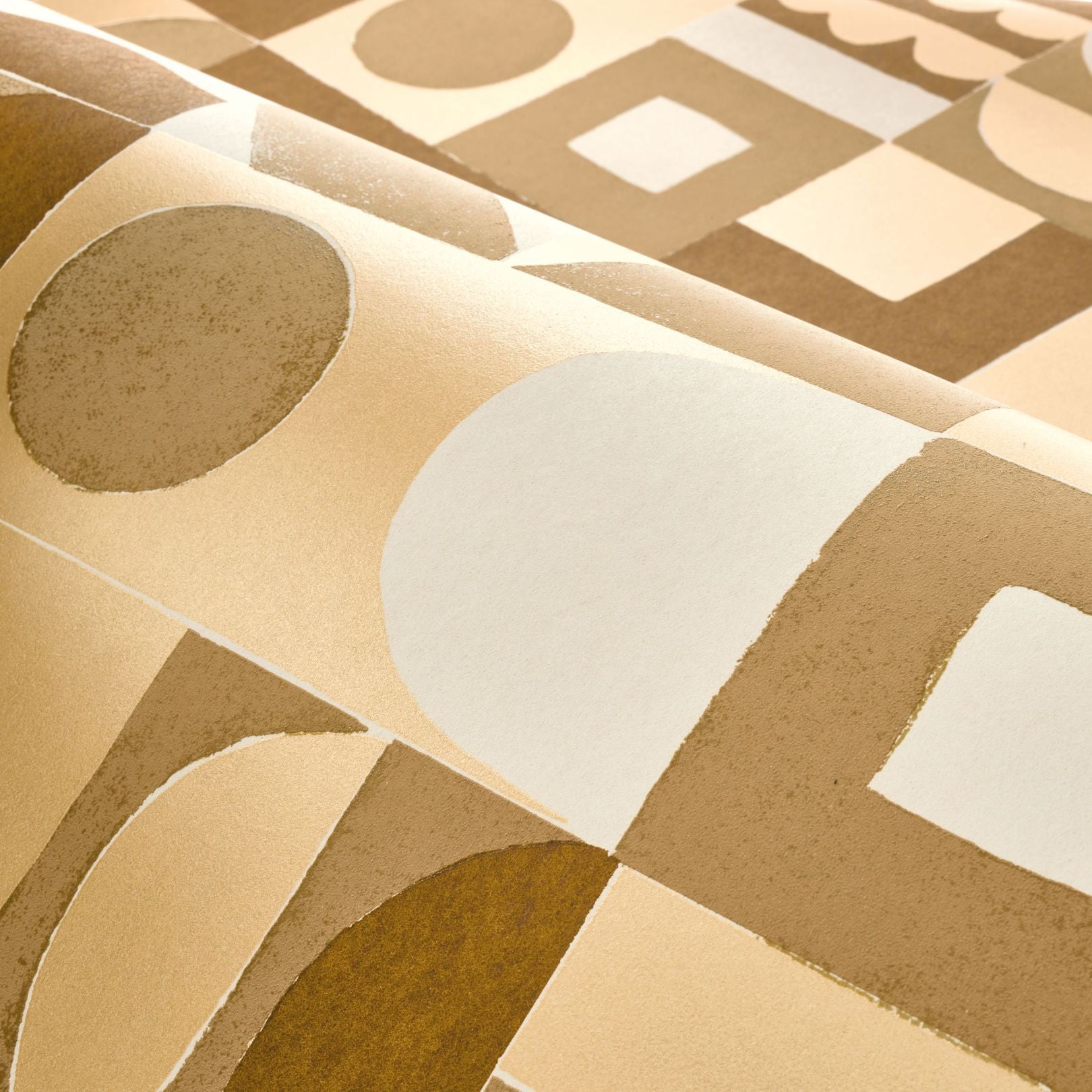 Tapeta strukturalna z geometrycznym wzorem GOURNA - OCRE/DORE brązowy ze złotym – Casamance