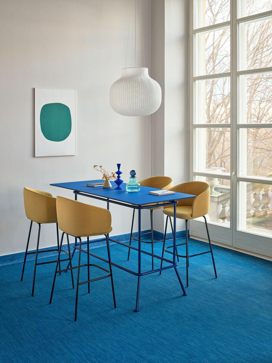Hoker GRACE z metalową podstawą – .mdd