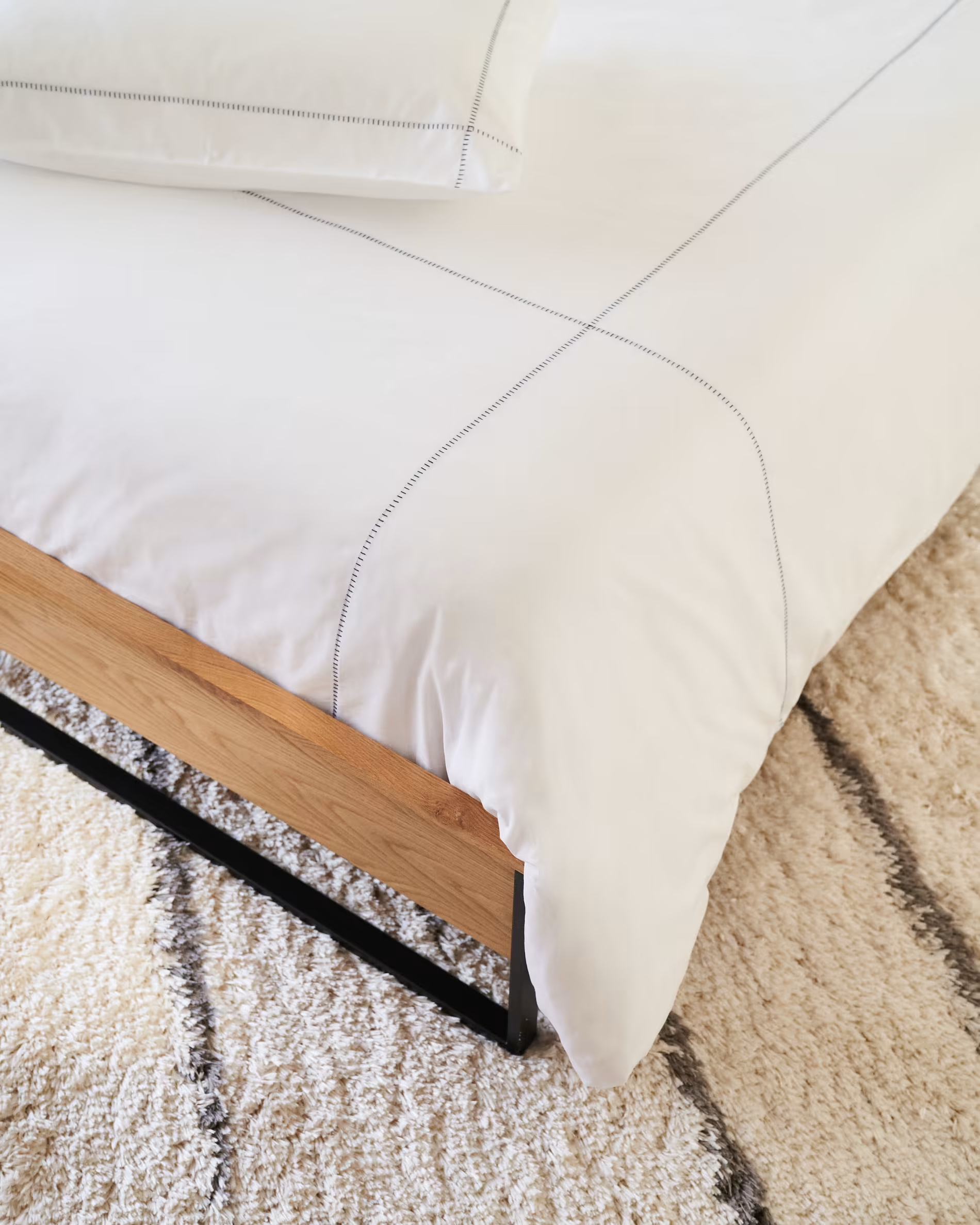Łóżko TAIANA fornir dębowy – Kave Home