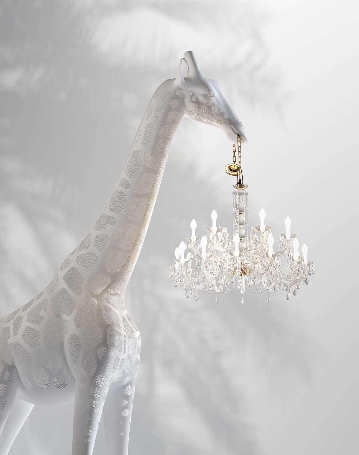 Lampa GIRAFFE IN LOVE M biała Qeeboo    Eye on Design