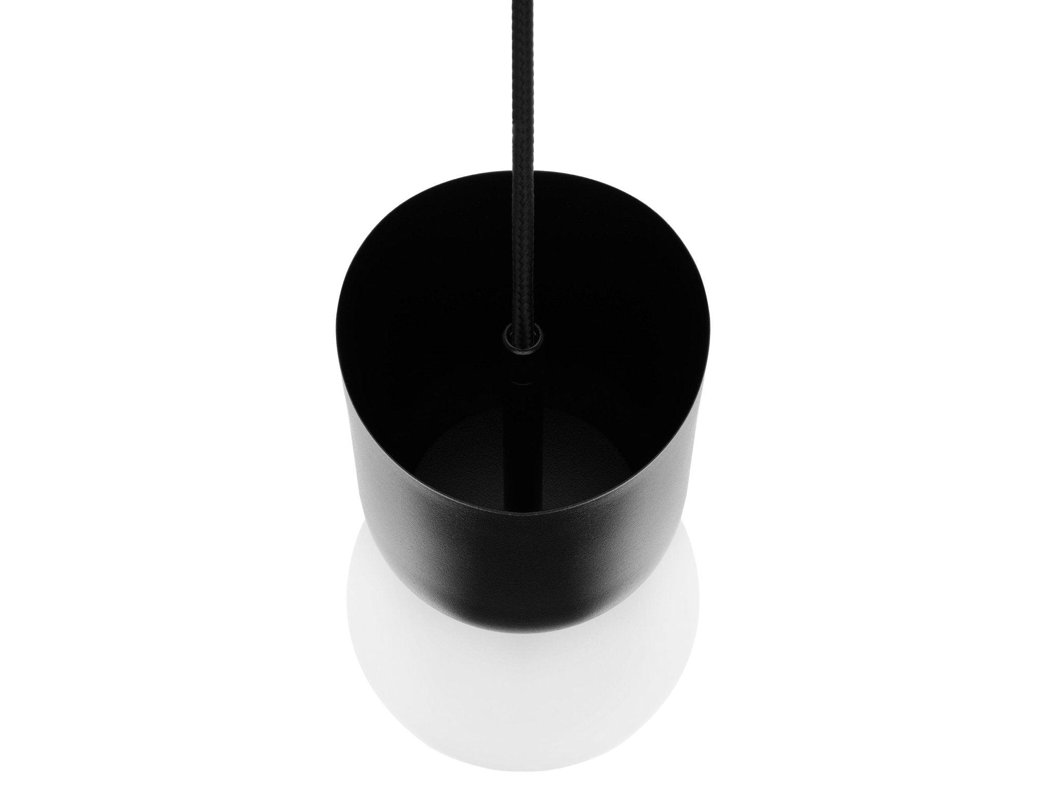 Lampa wisząca LUOTI czarny Ummo    Eye on Design