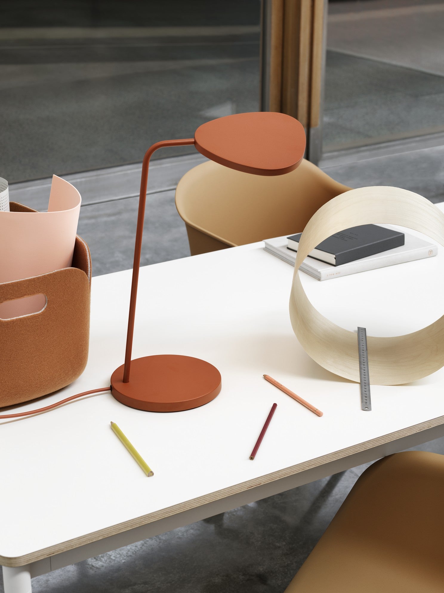 FIBER Swivel Chair with Armrests in Ochre