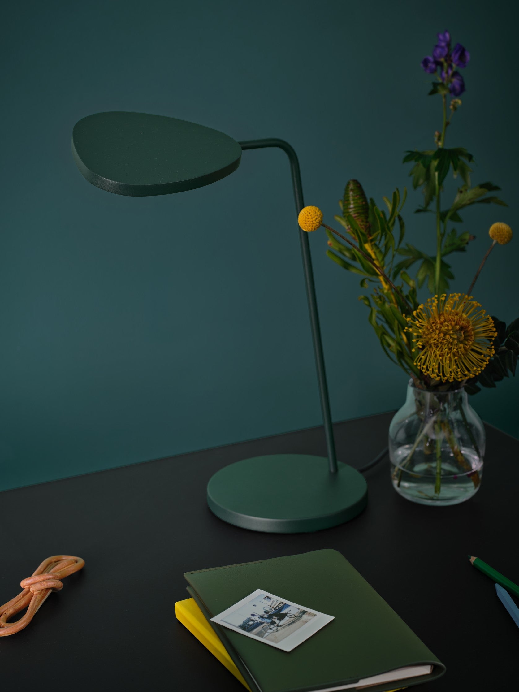 Tischlampe LEAF grau