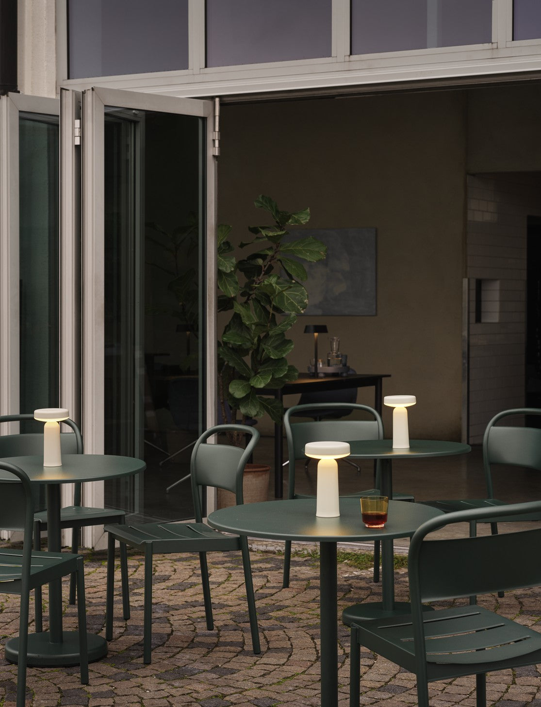 Round outdoor bar table LINEAR dark green steel