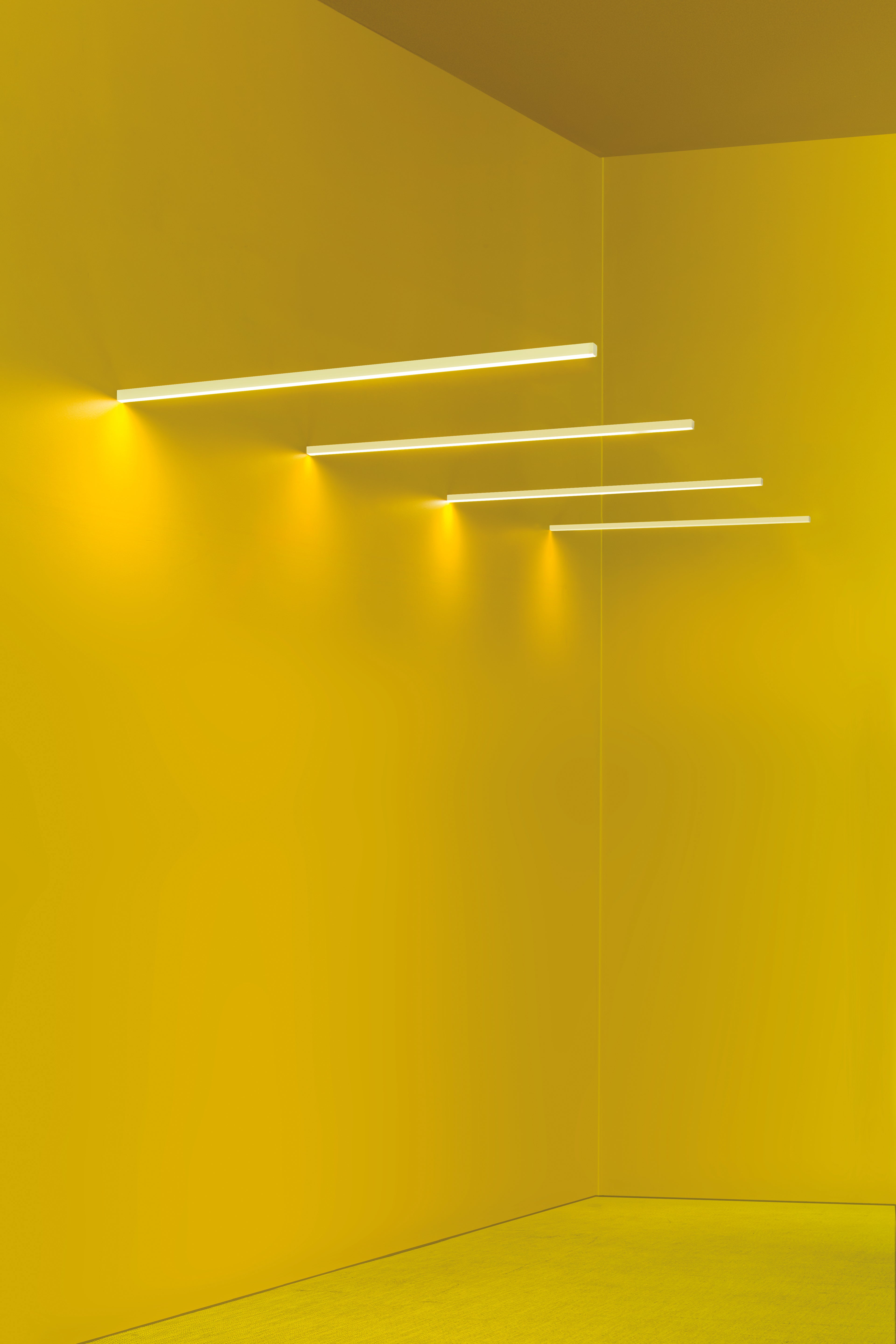 LINESCAPES CANTILEVERED wall lamp white