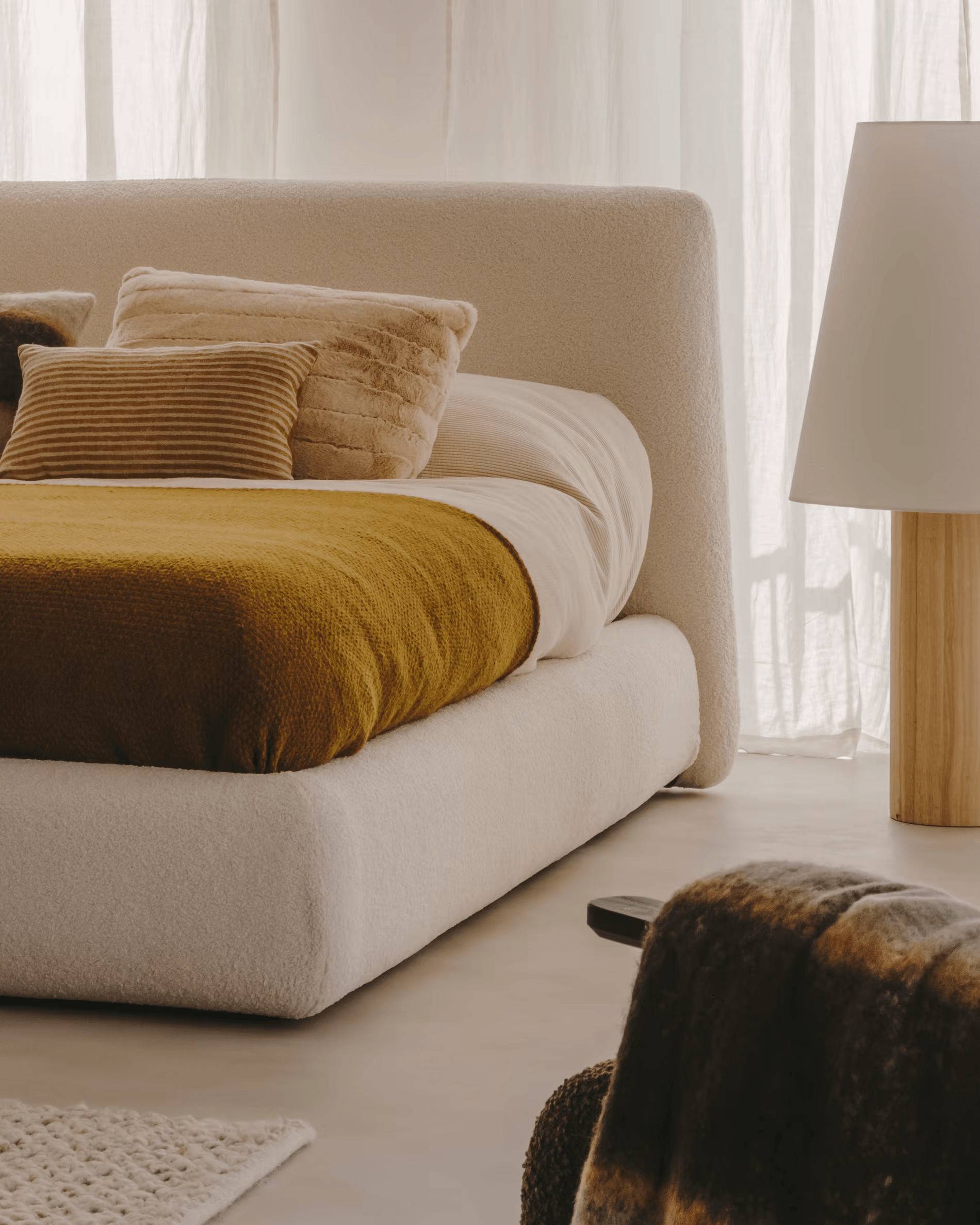 Łóżko MARTINA baranek écru – Kave Home
