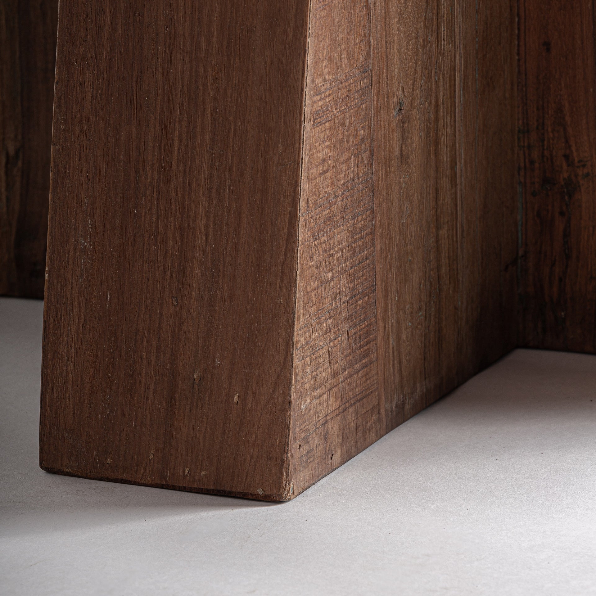 Round Table BRUTALIST Recycled Wood