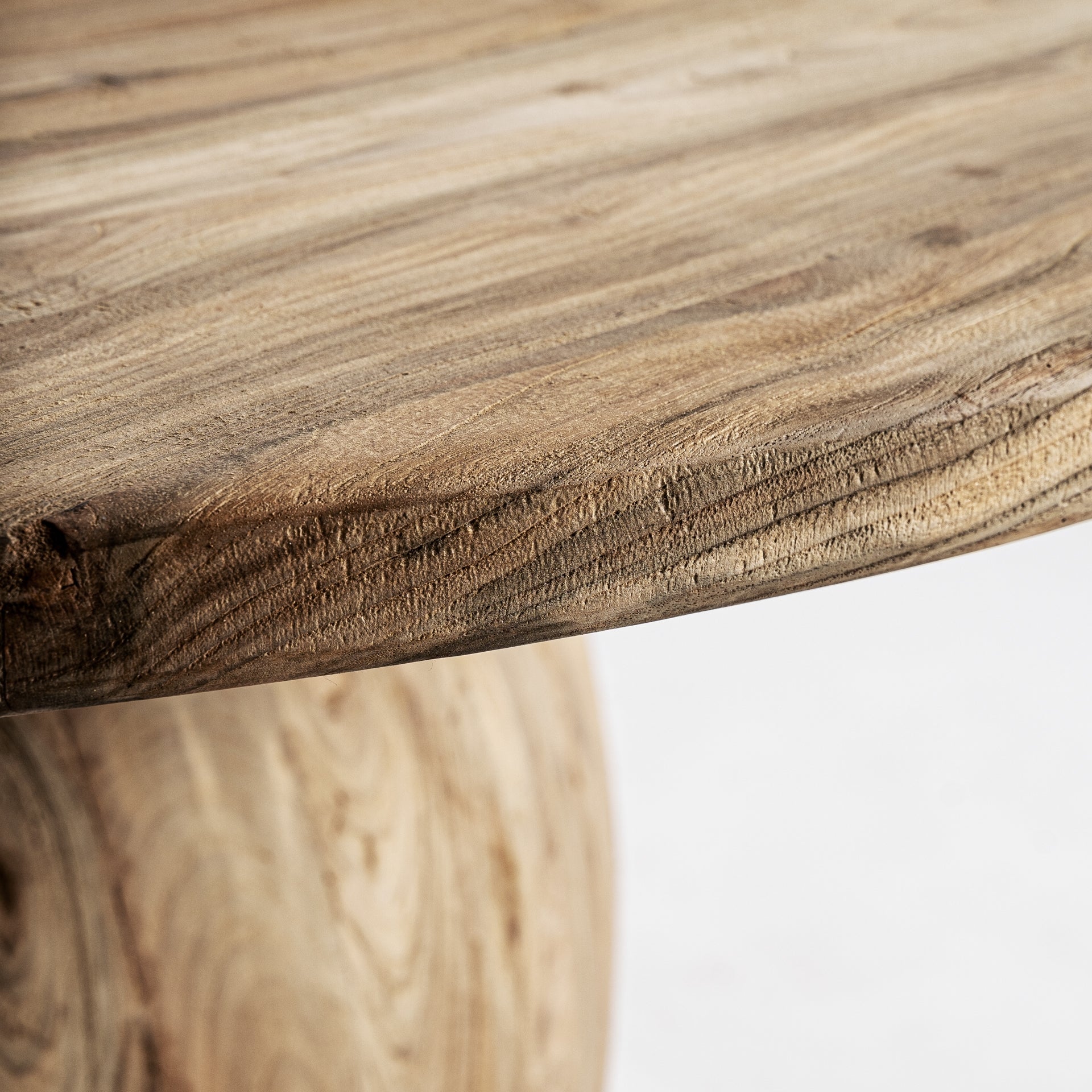 Round Table ERLOY Recycled Teak Wood