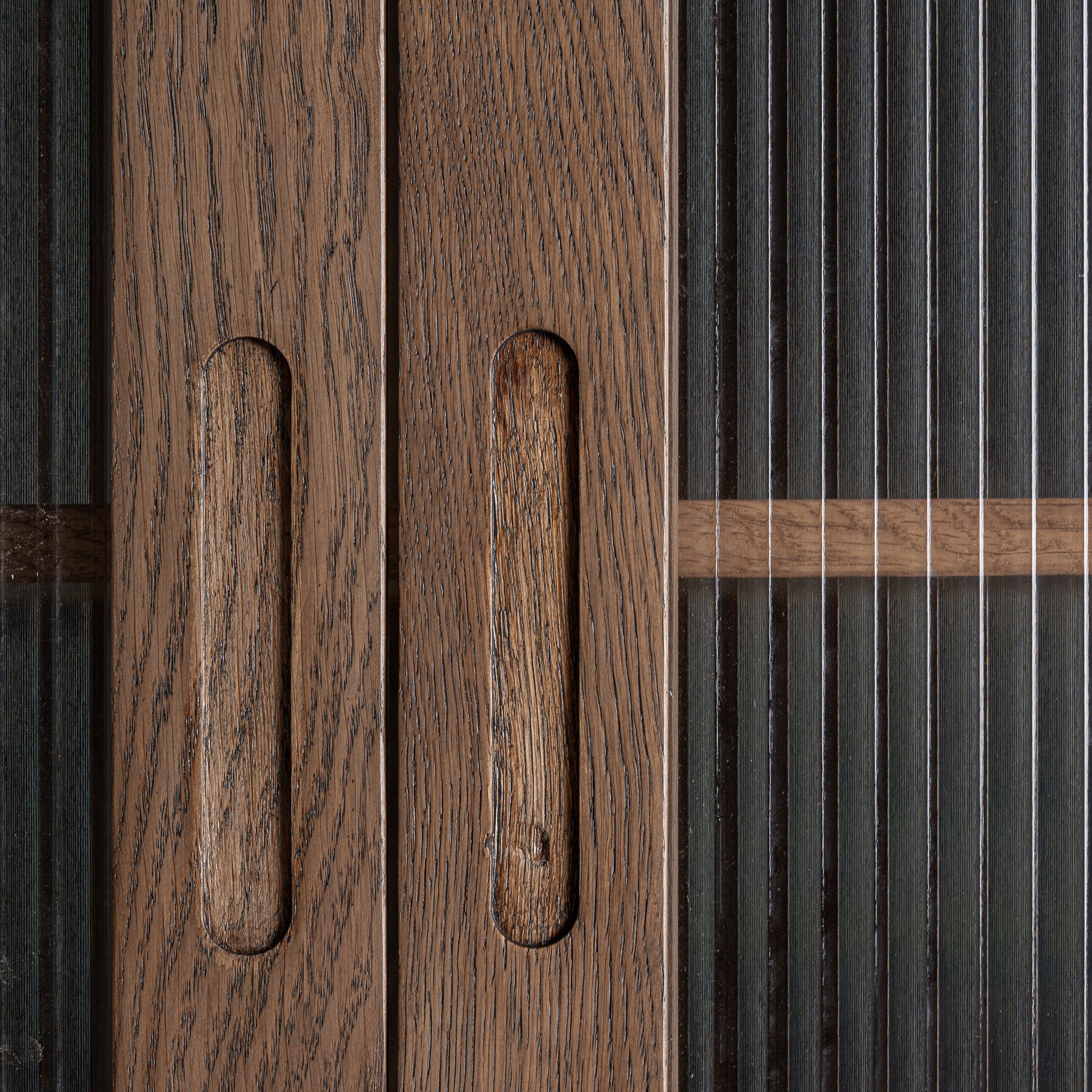 Barek mit Verglasung DOUZY aus Eichenholz mit Marmorplatte