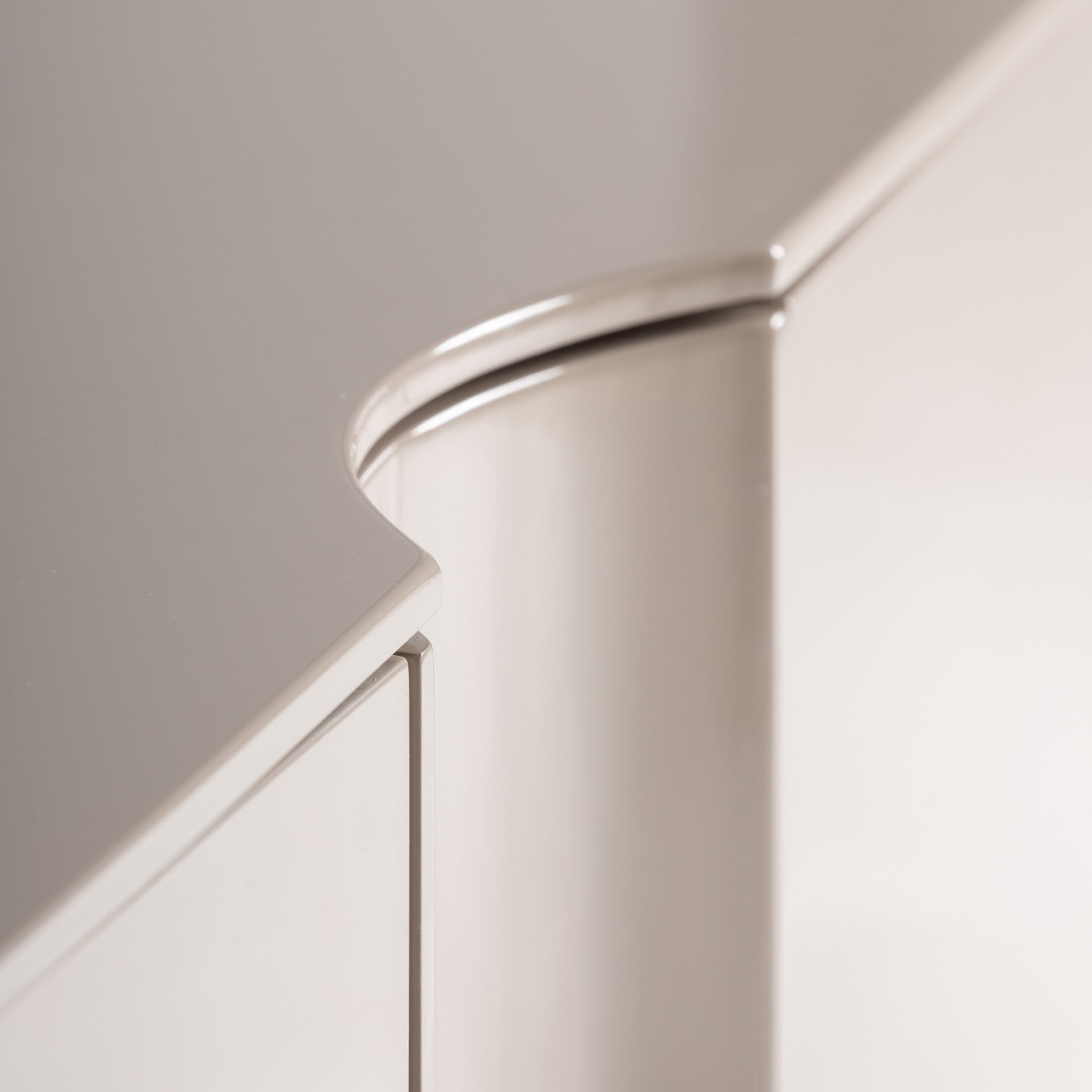 SINGEN Cream TV Cabinet