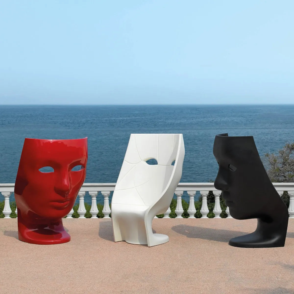 Black shiny Nemo armchair