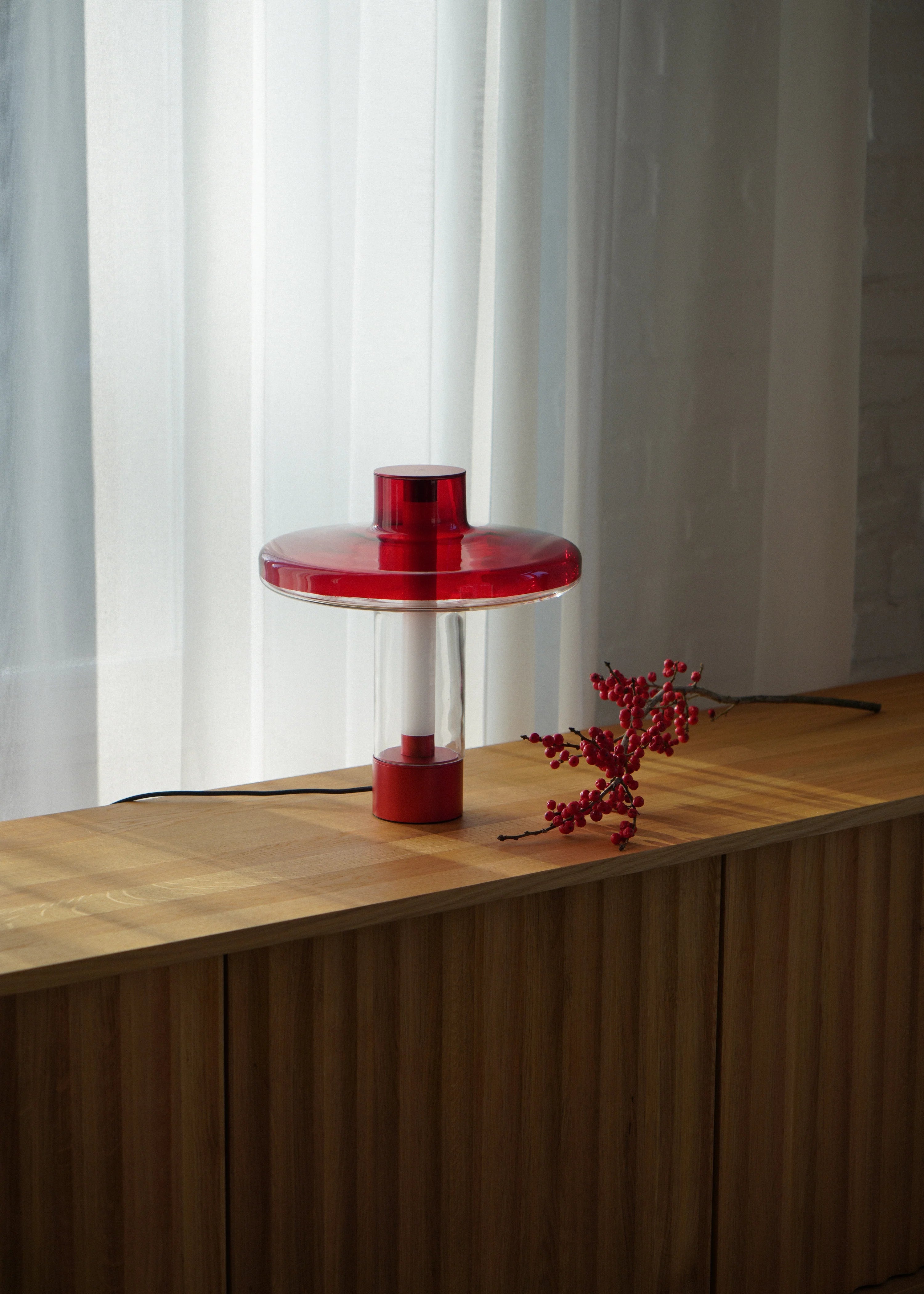 NEVO Table Lamp Red