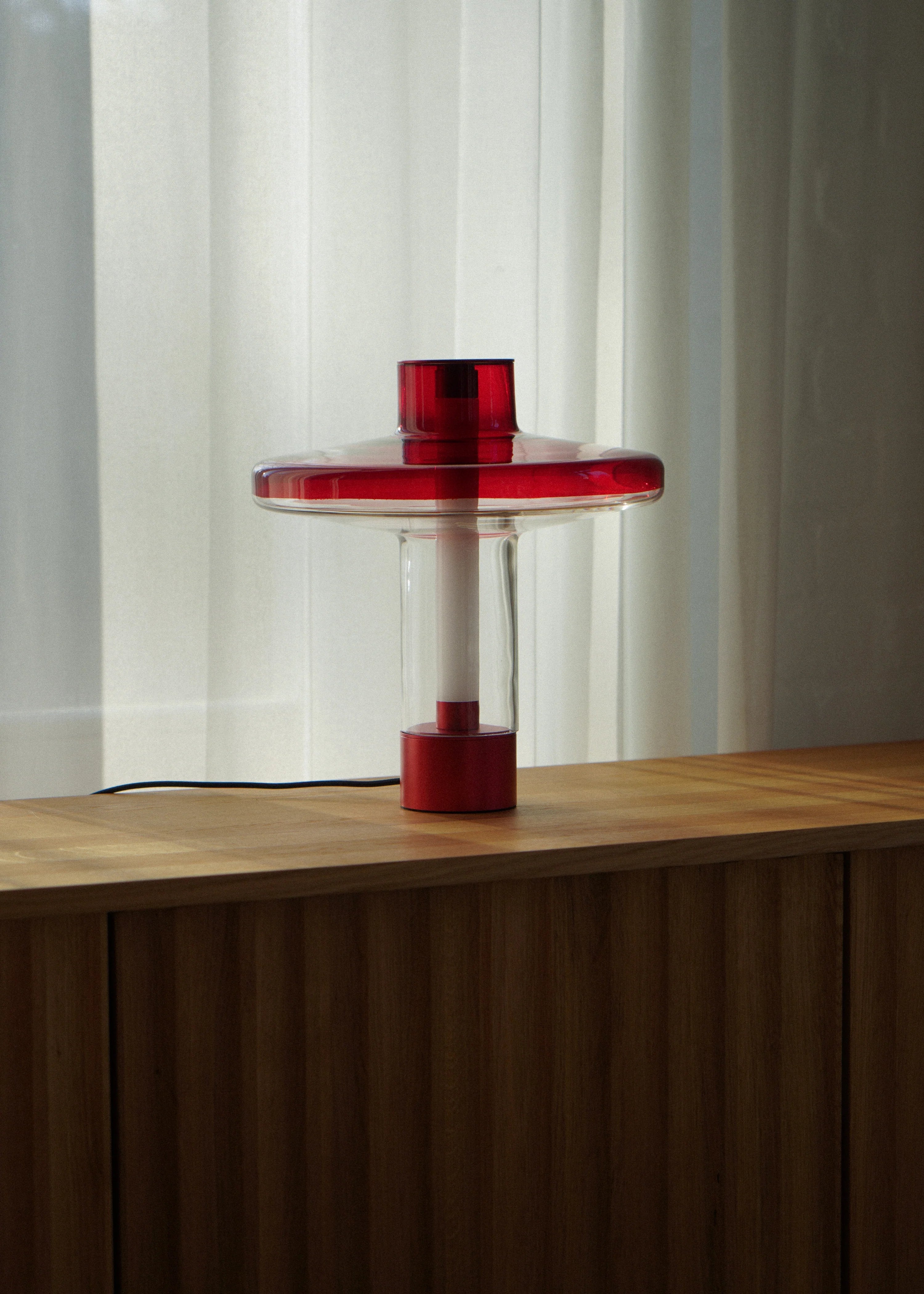 NEVO Table Lamp Red