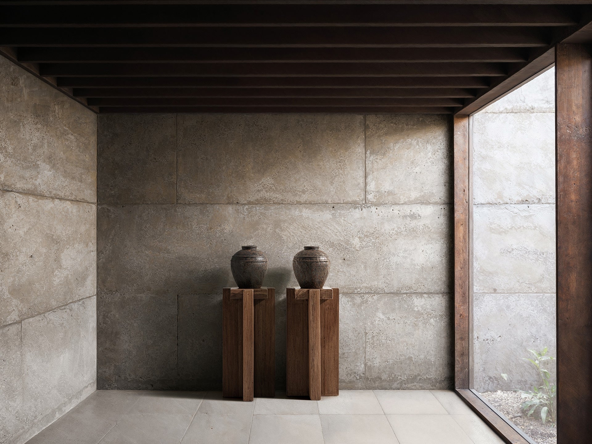 Beistelltisch BRUTALIST aus recyceltem Holz