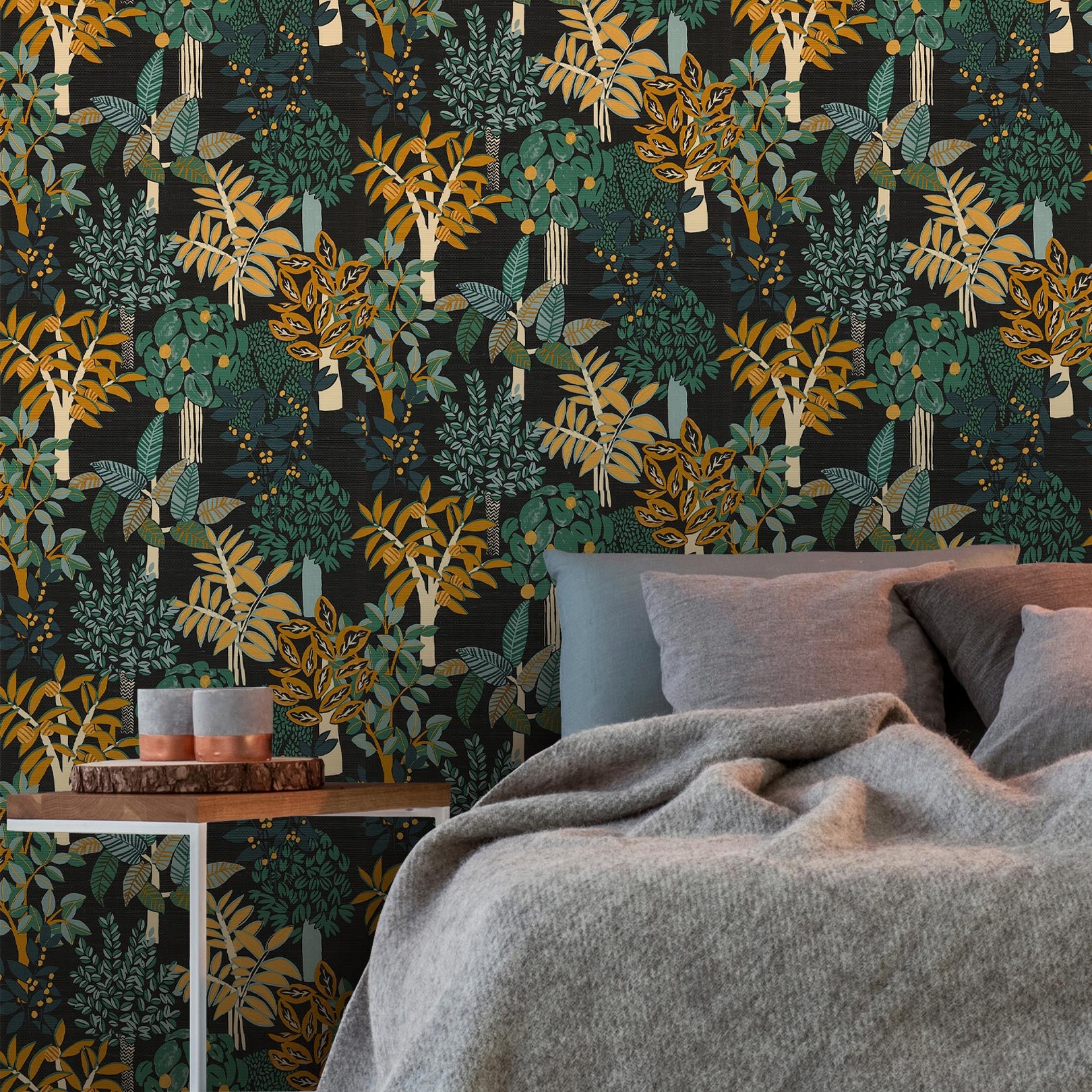 Structural wallpaper with a botanical motif PERADENIYA - NOIR/MULTICO black with green and orange