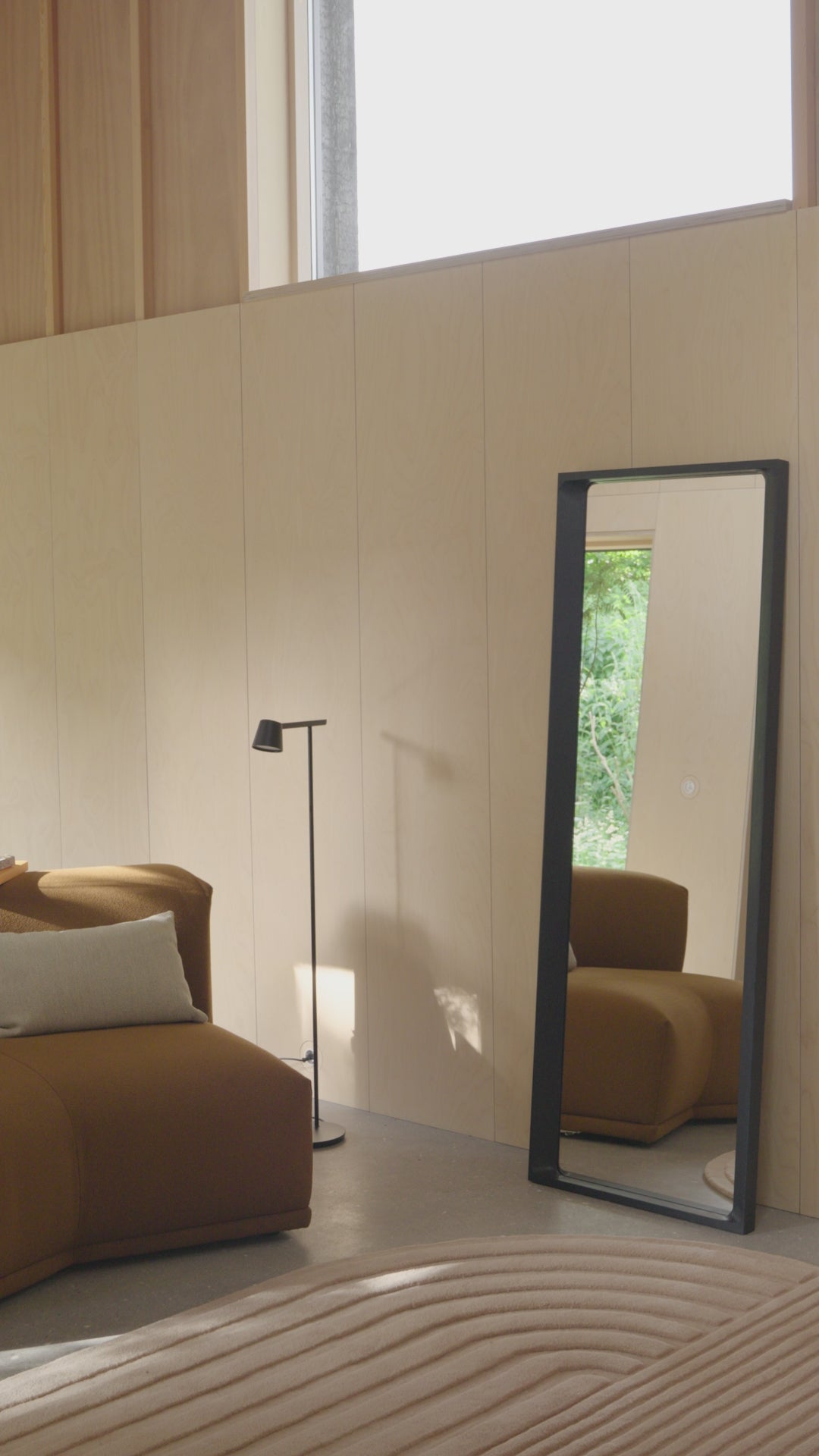 ARCED Mirror Light Green