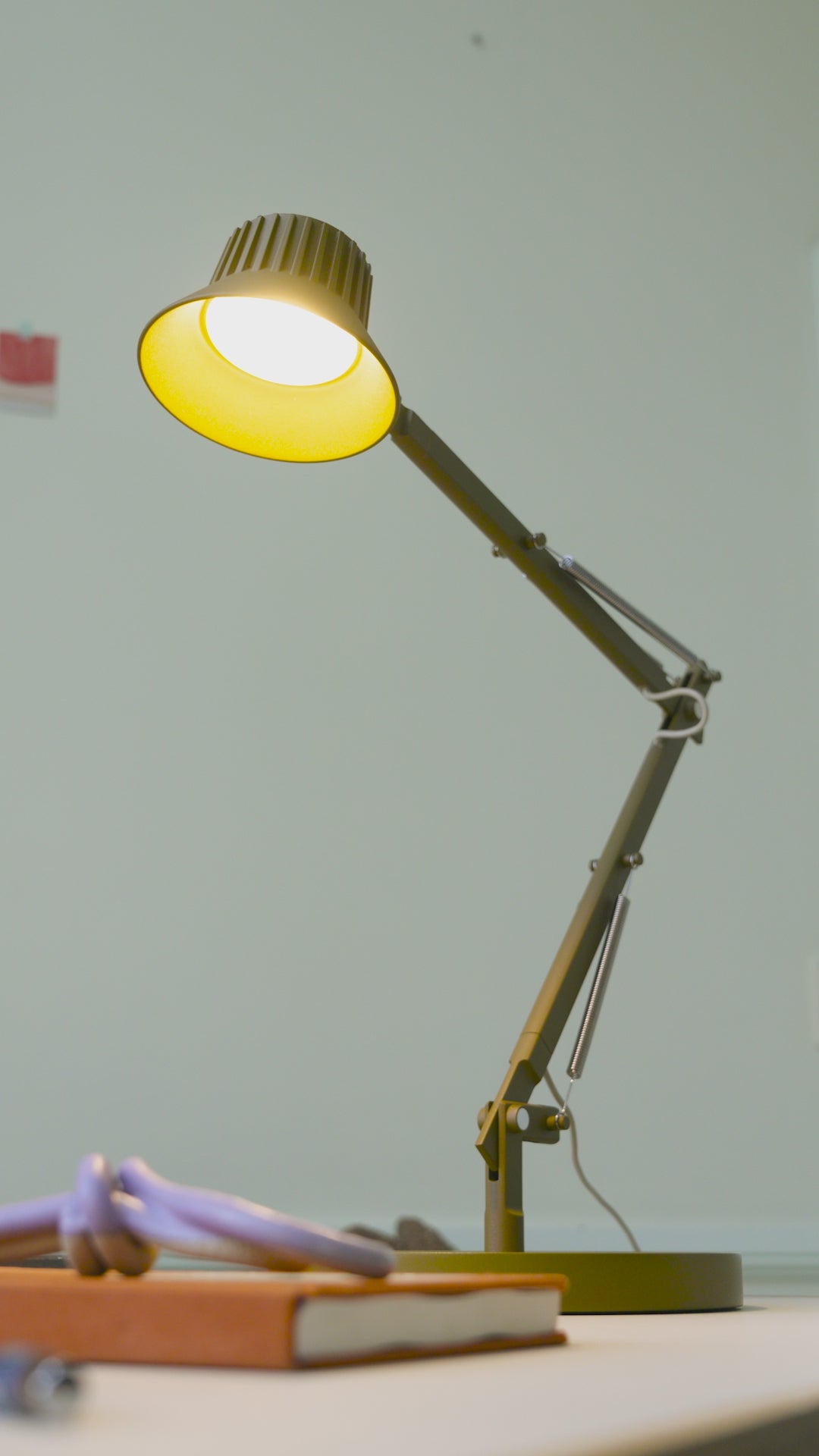 Schreibtischlampe DEDICATE verstellbar braun-grün