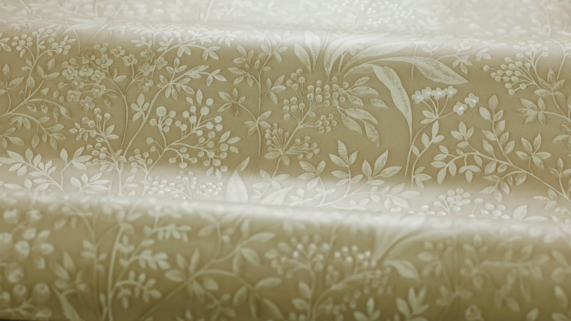 Non-woven paper wallpaper with a plant pattern NOCTURNE gold with beige