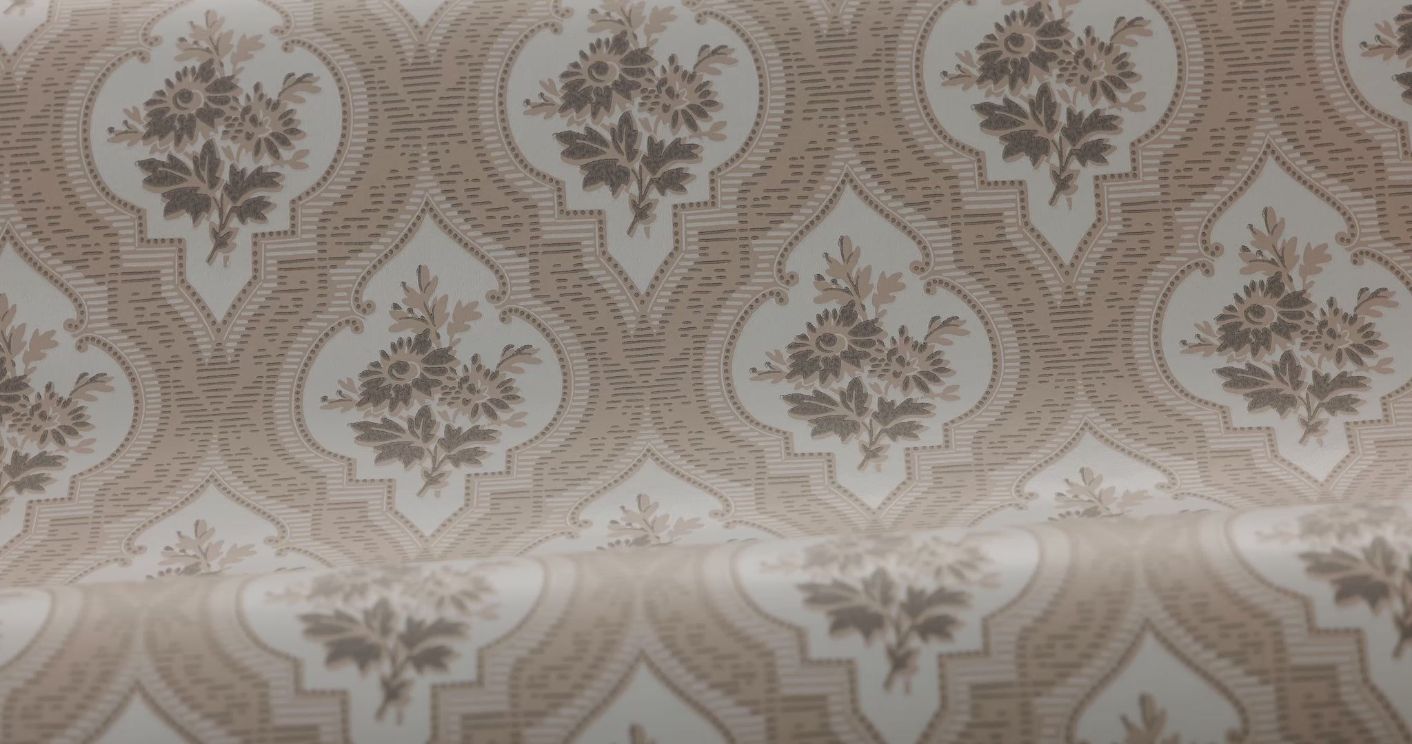 Tapete mit pflanzlichem Medaillonmuster ETERNAL FLOWER rosa