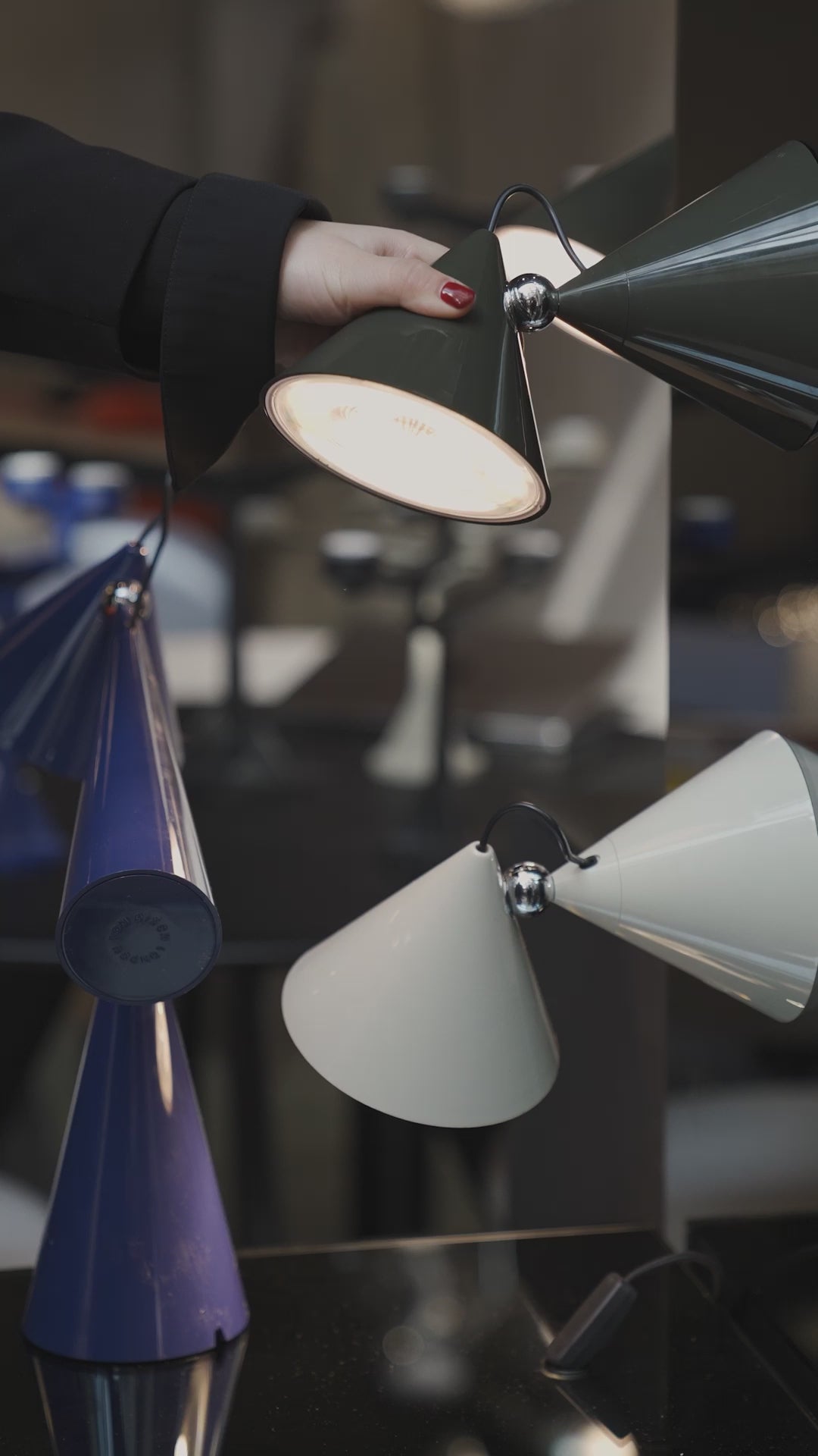 POSE table lamp gray