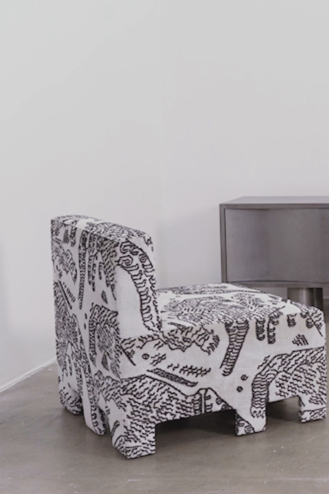 Upholstered DENTE Armchair