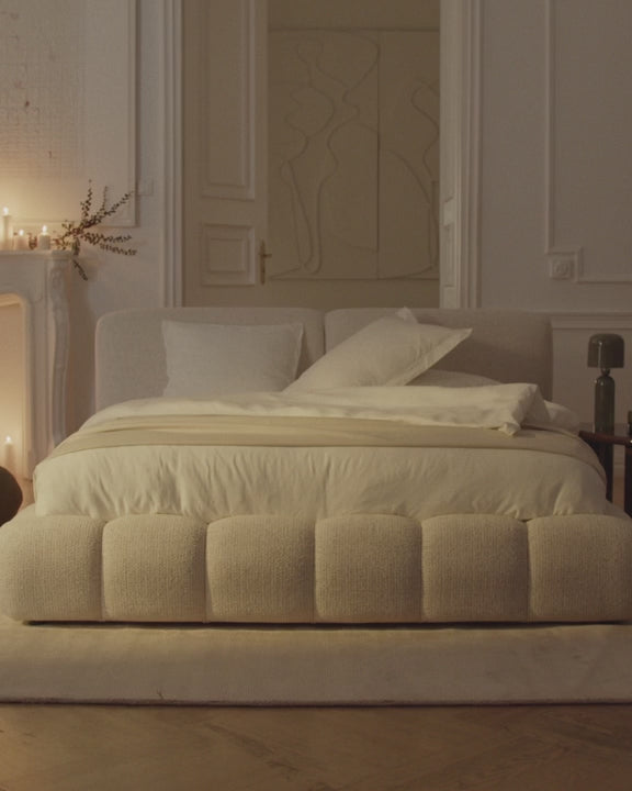 Bett SOLANGE hellblaues Chenille