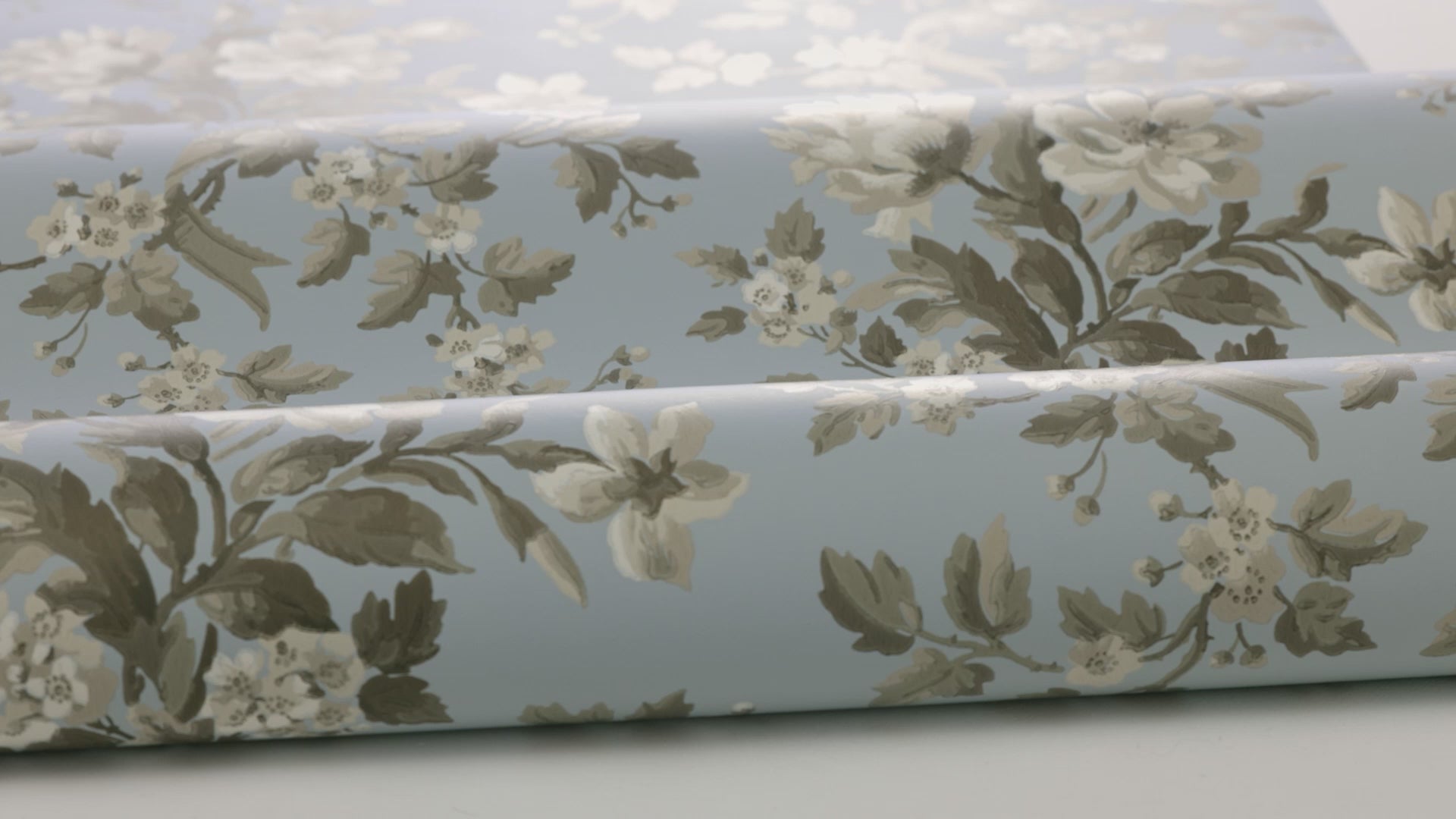 Non-woven paper wallpaper with a botanical pattern TULLGARN blue with green