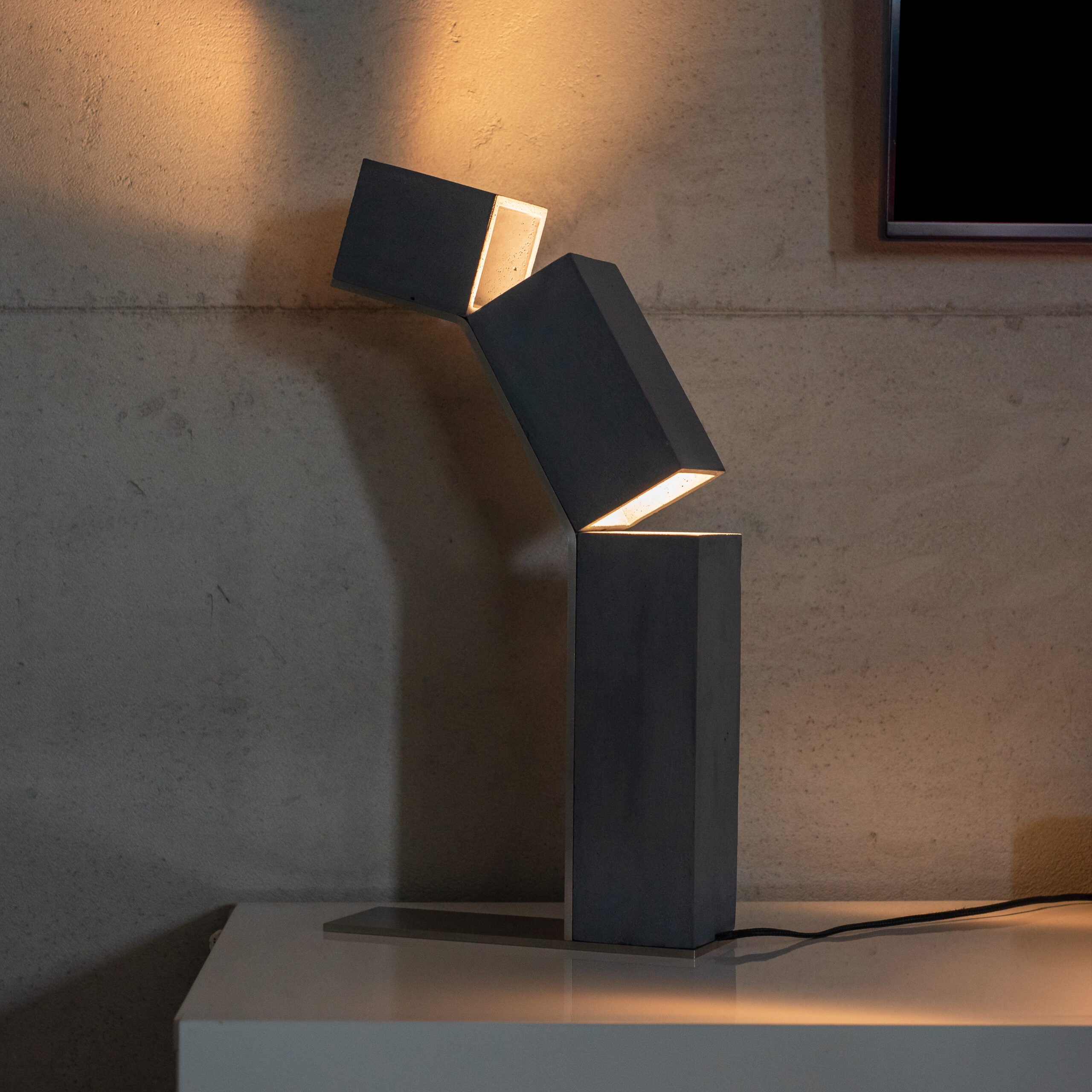ROBOT Beton-Tischlampe
