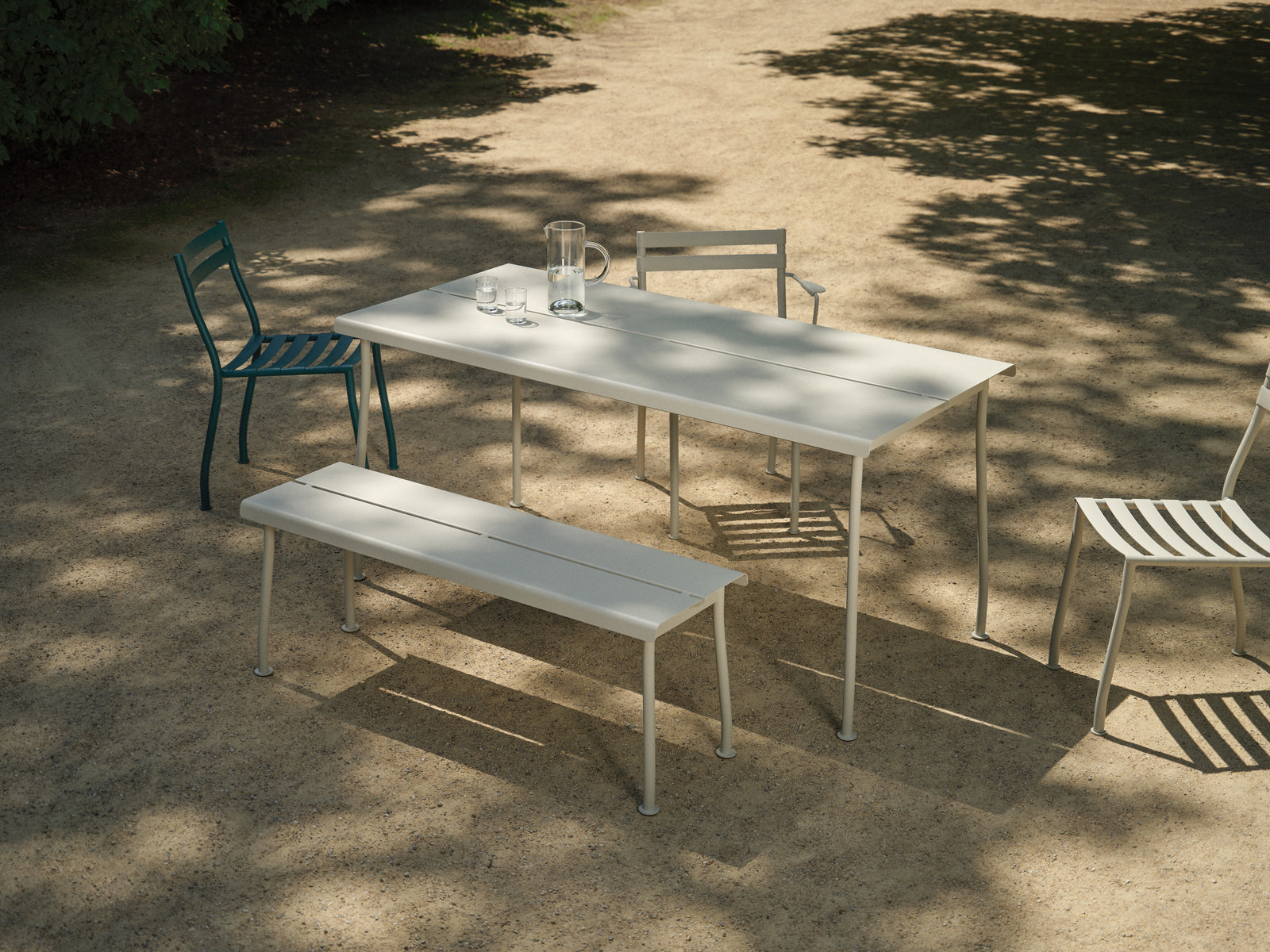 Ein Set Gartenstühle Flander verzinkt stahl