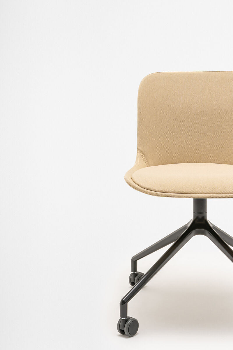 Krzesło obrotowe BALTIC 2 CLASSIC aluminiowa podstawa z kółkami do twardej powierzchni - kolor do wyboru [Milena] MDD    Eye on Design