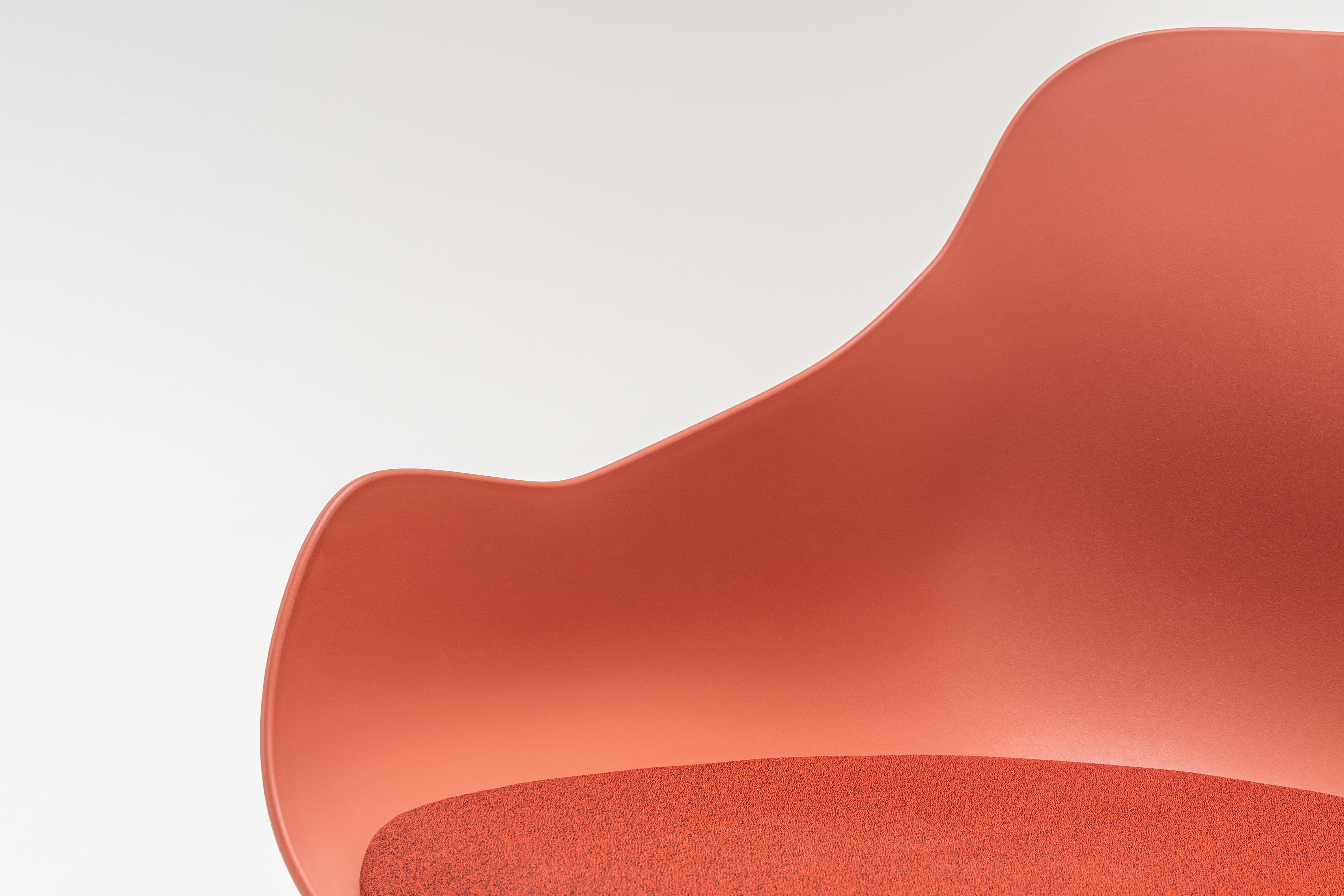 Holzbasis des baltischen Remixstuhls