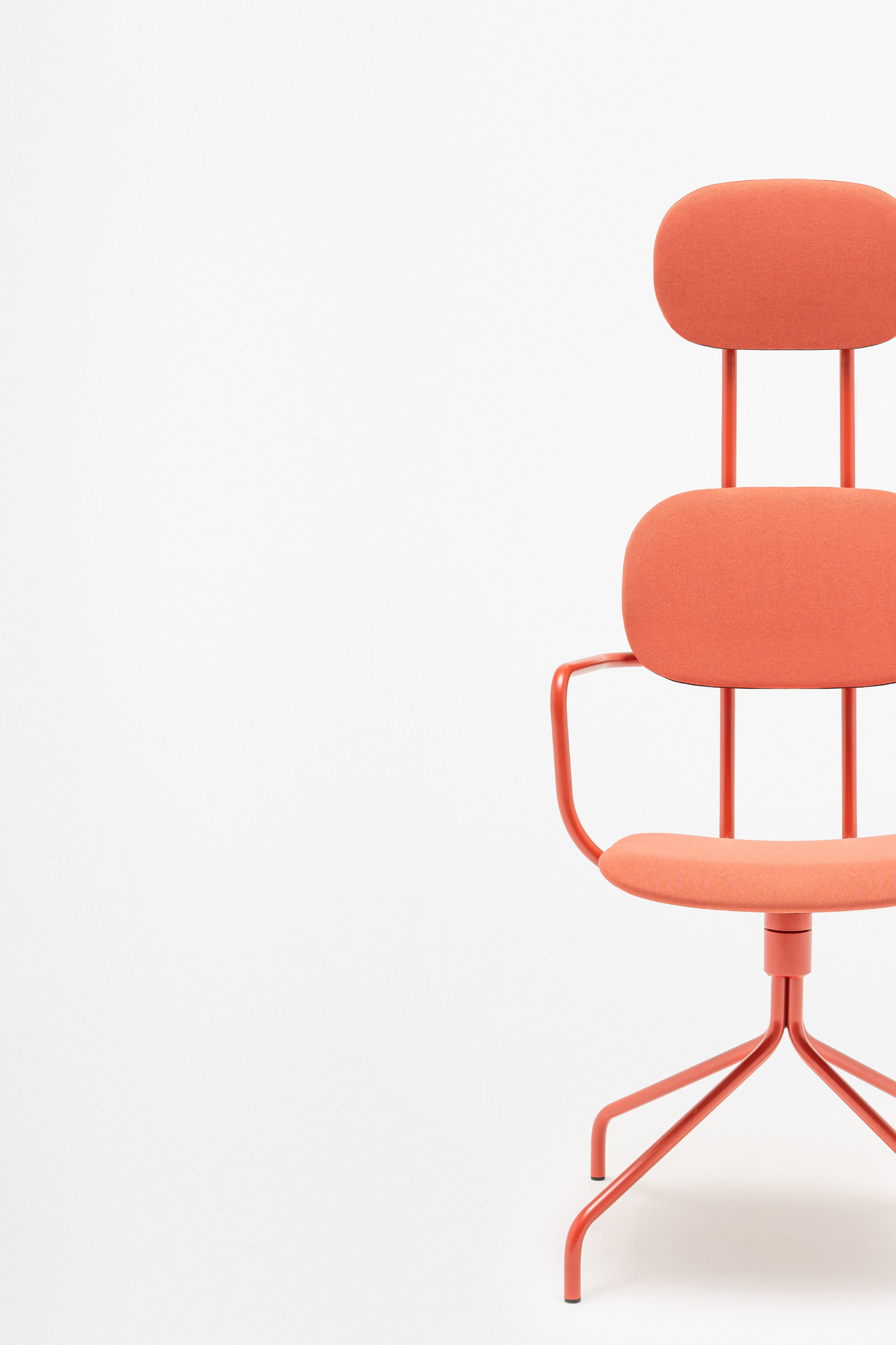 Rotationsstuhl mit neuer Schulkopfstütze gepolstert