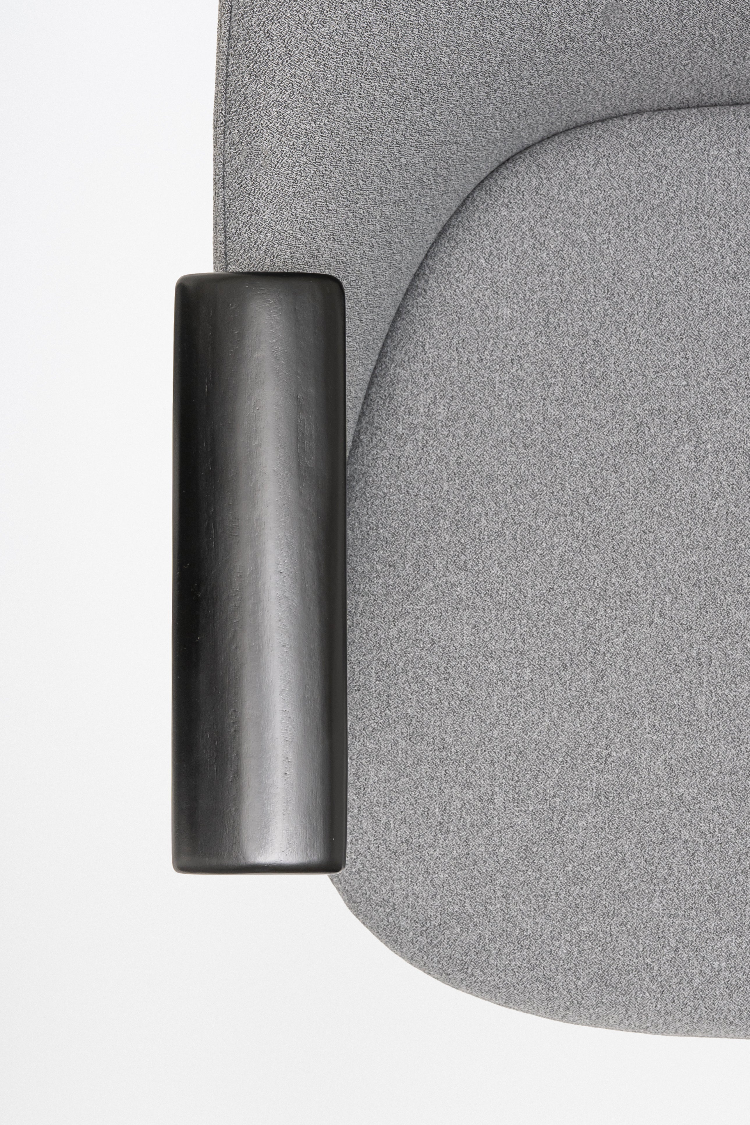 Conference armchair A regulated parallel base with wheels for hard surface