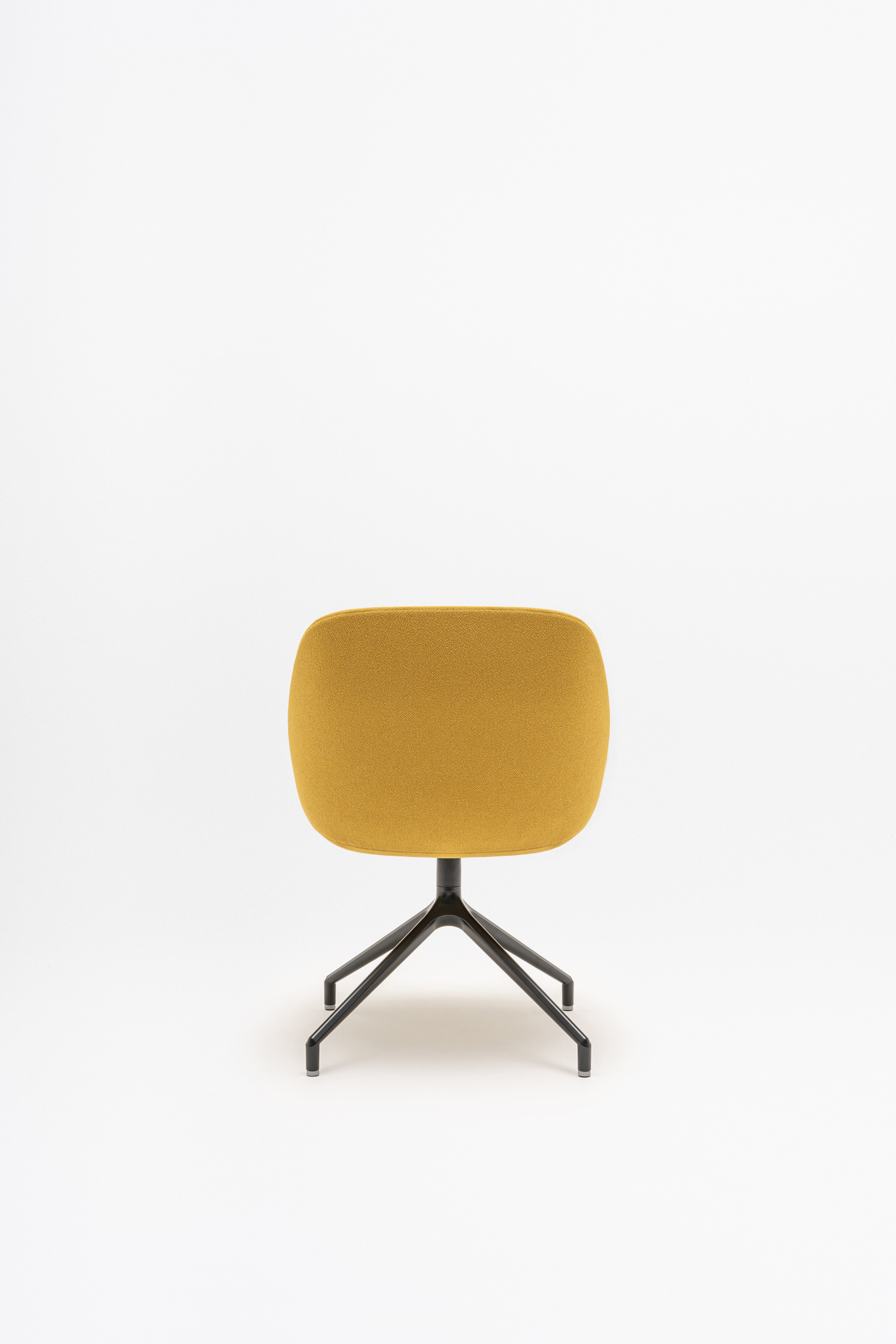 Rotbarer Sessel mit niedrigem Rückenmetall -Parallelbasis