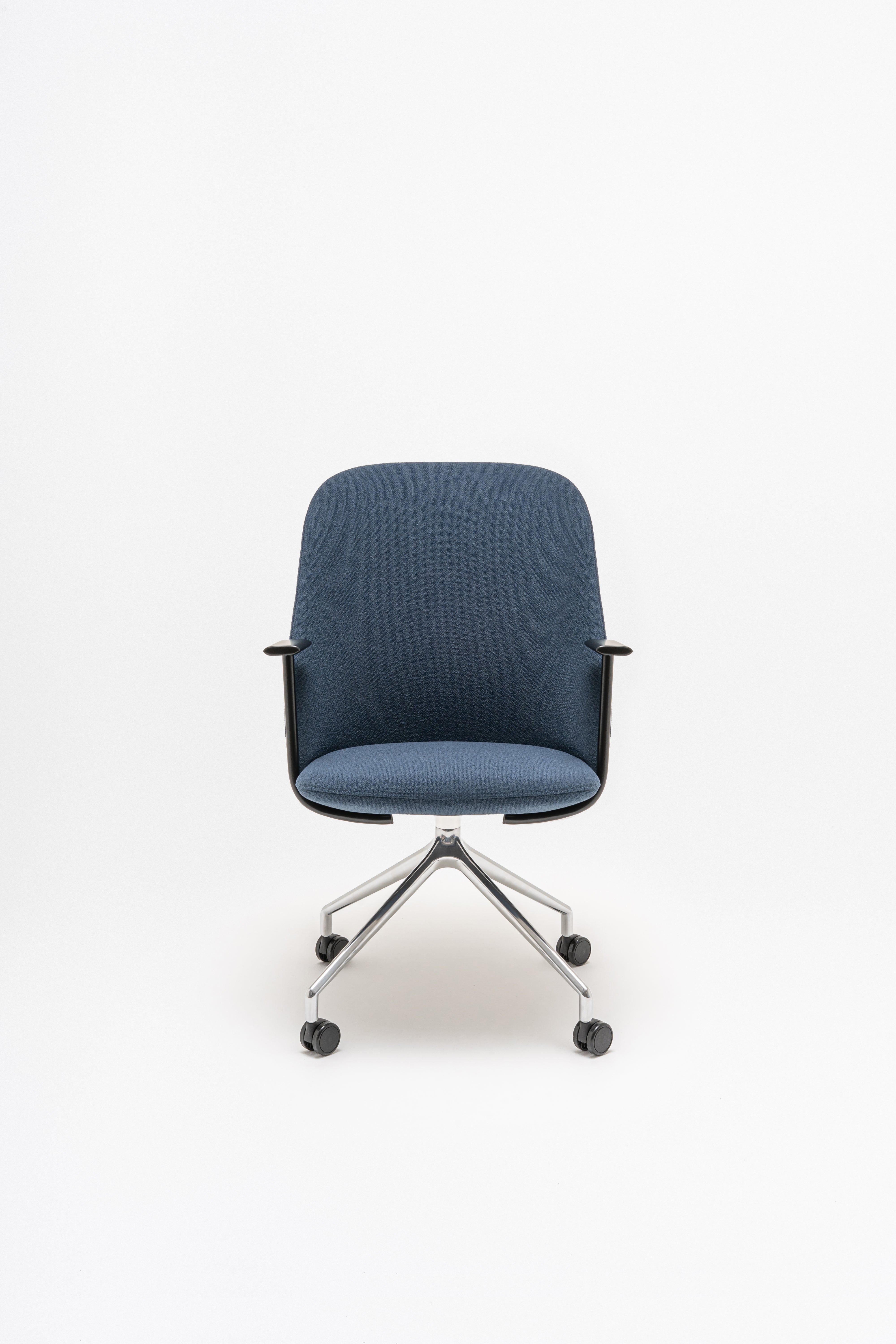 Sessel mit hohem Rücken