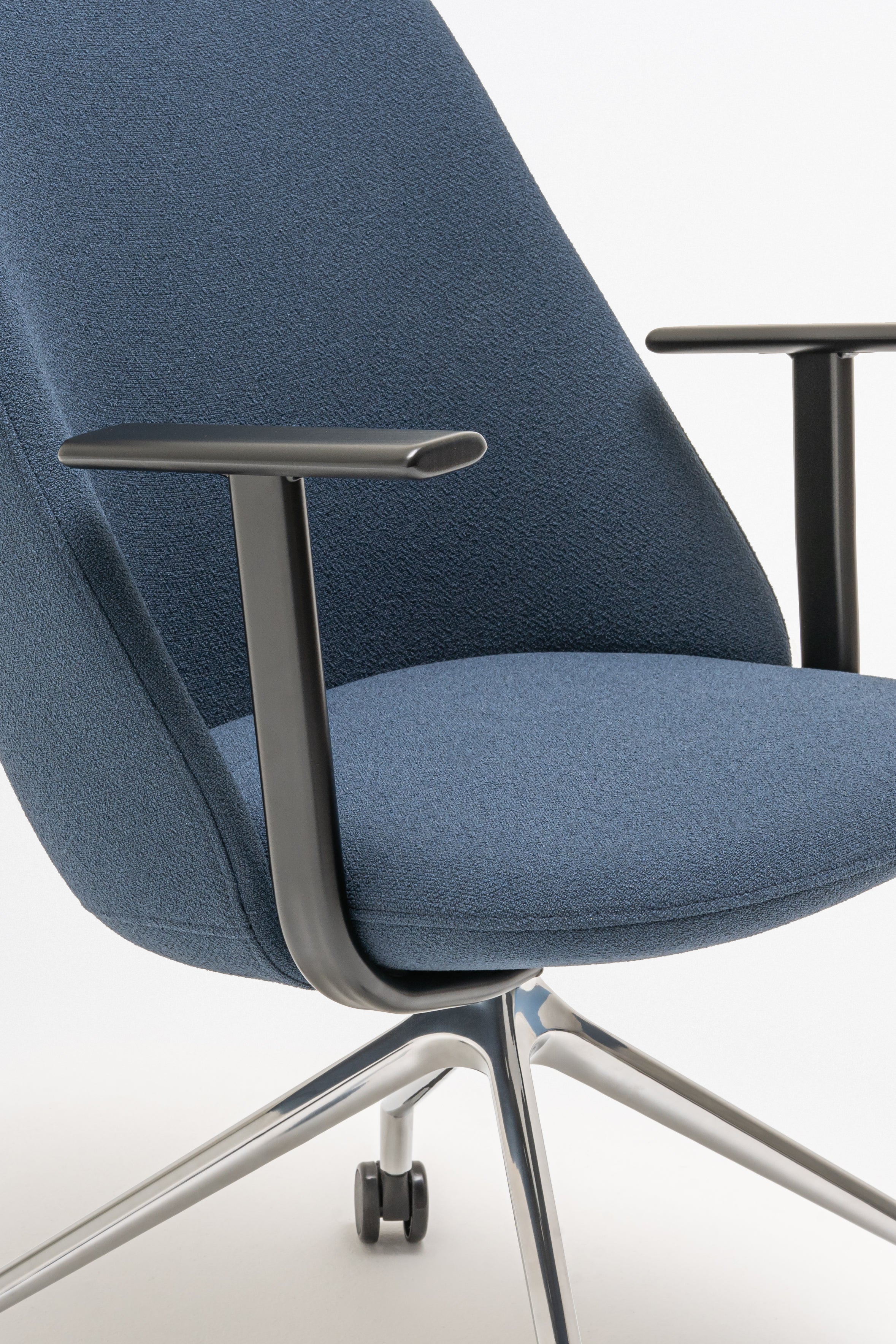 Sessel mit hohem Rücken