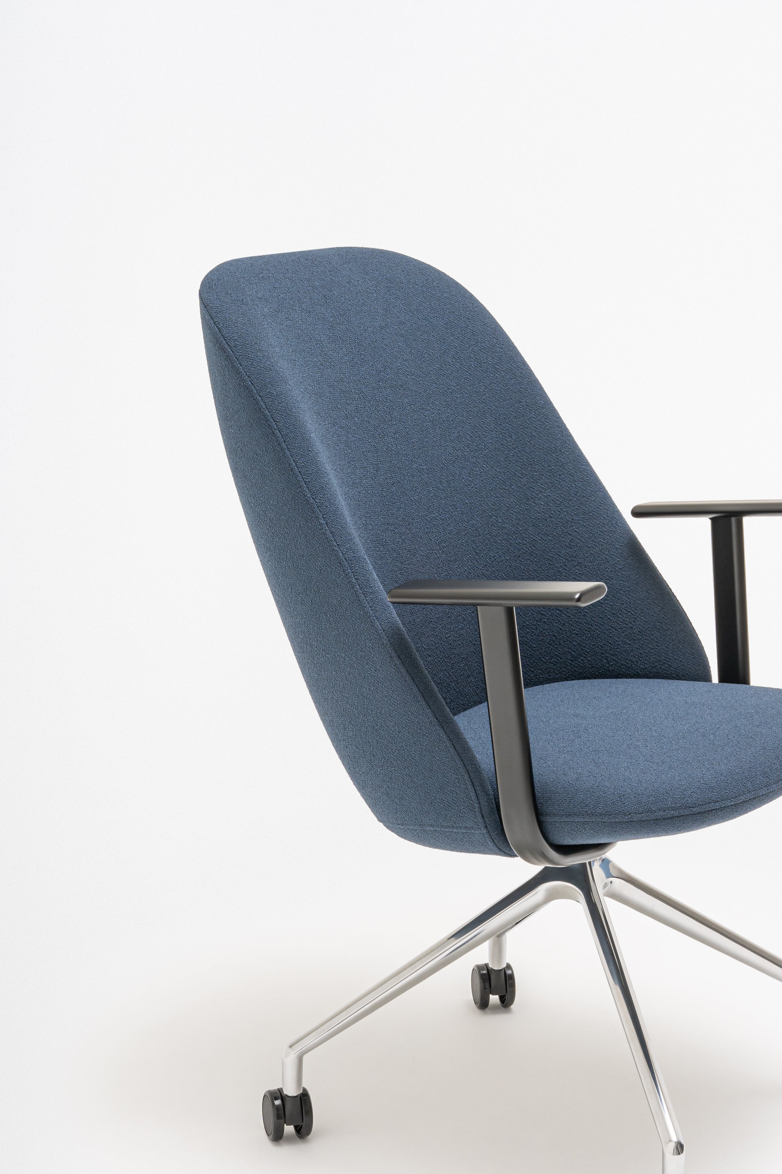 Sessel mit hohem Rücken