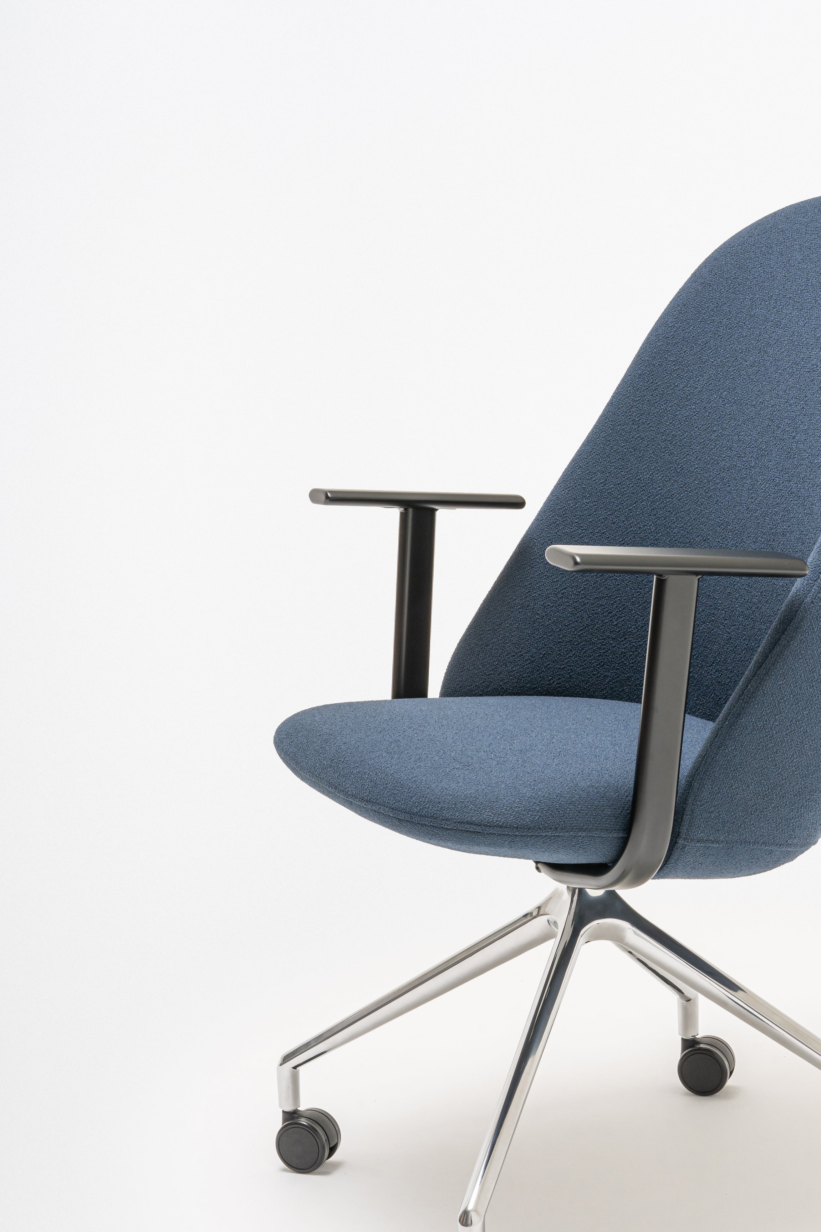 Sessel mit hohem Rücken