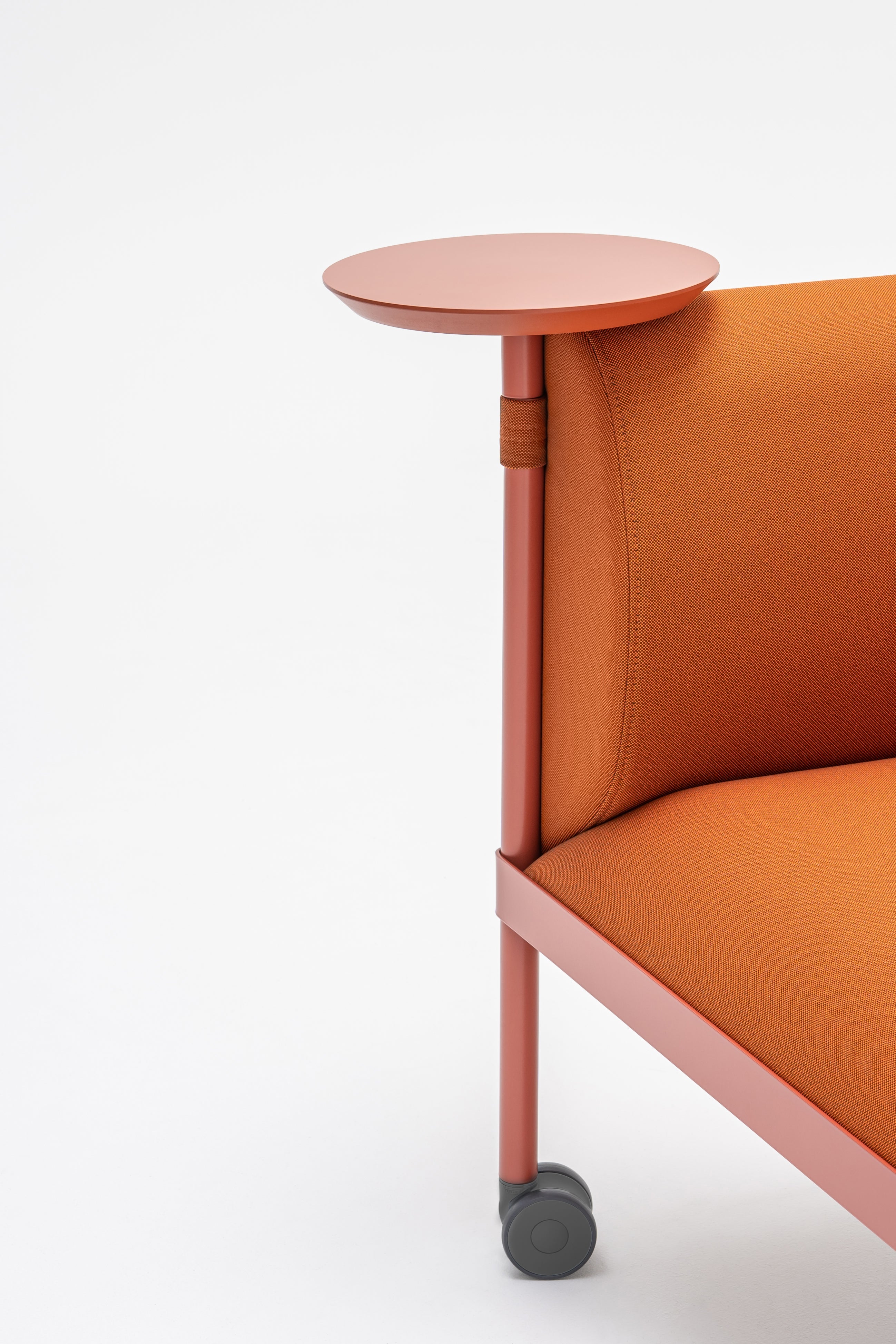 Niedriger gepolsterter Stelzenrohr