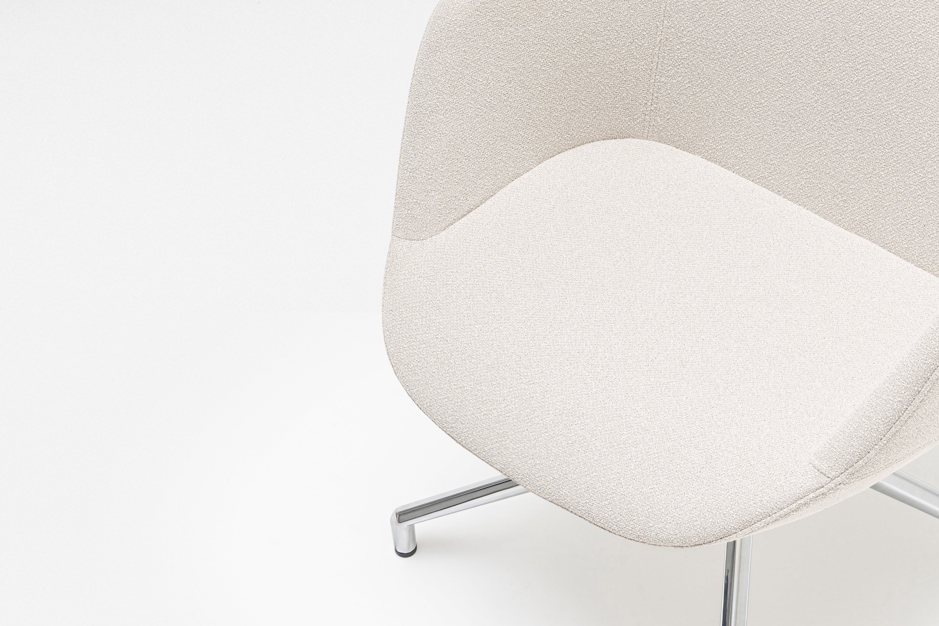 Ultra chair polished aluminum base