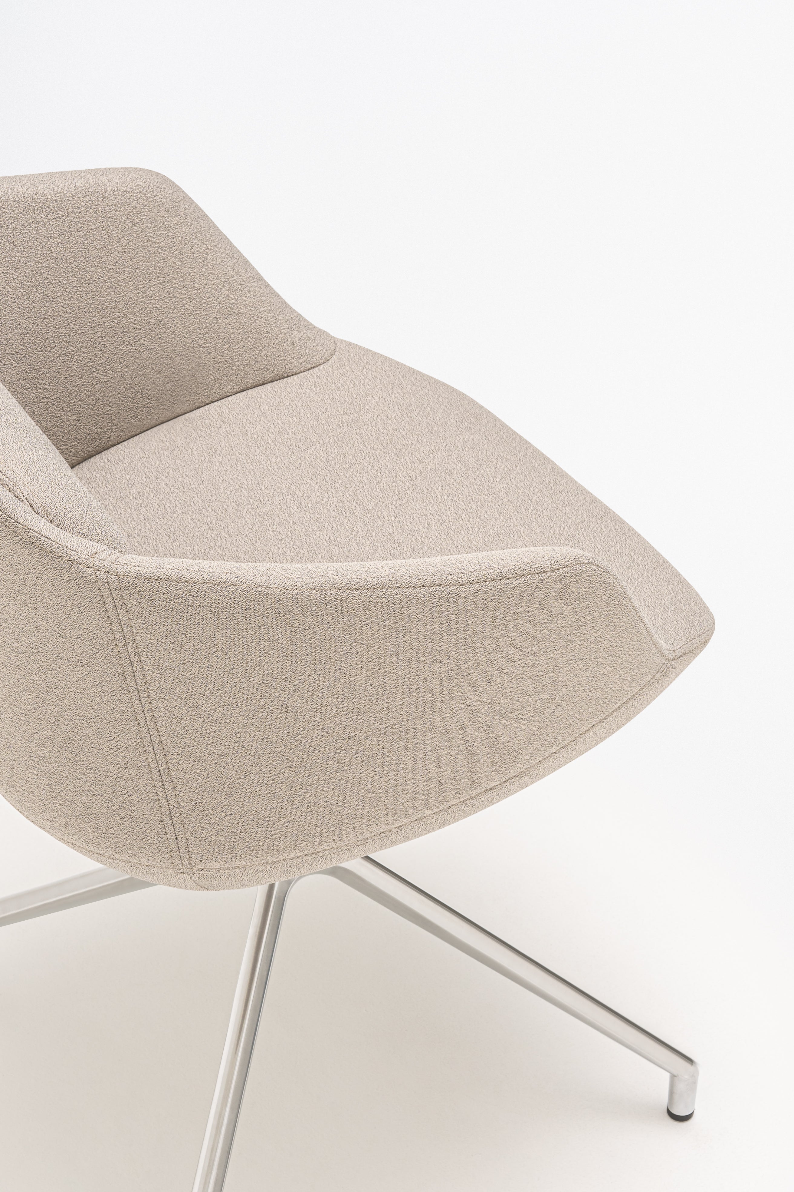 Ultra chair polished aluminum base