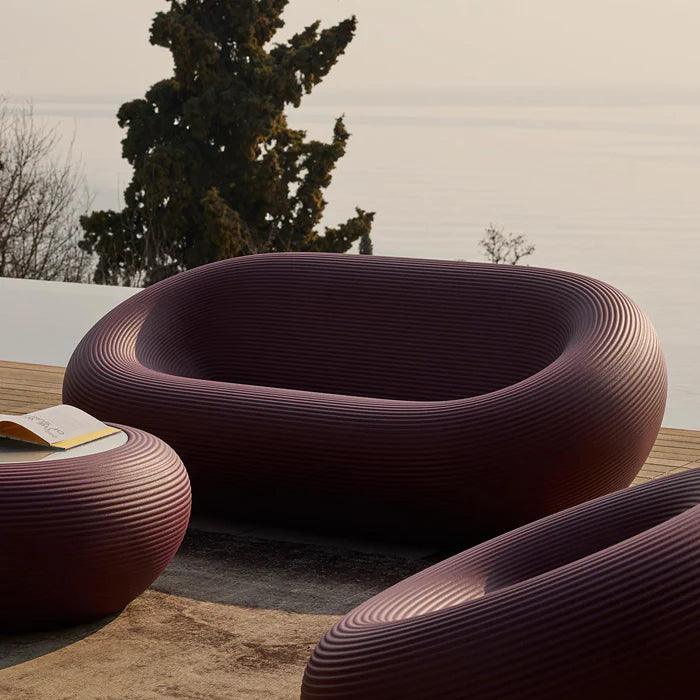 Sofa zewnętrzna NAMI bordowy Qeeboo    Eye on Design