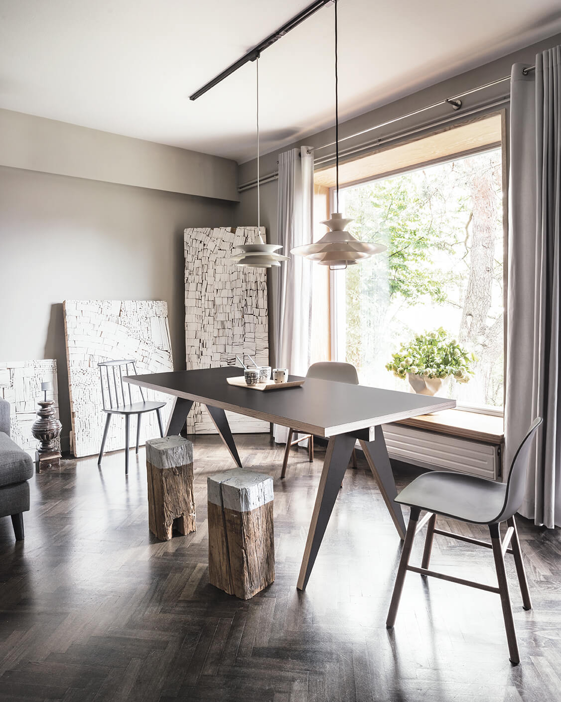 ST CALIPERS black table