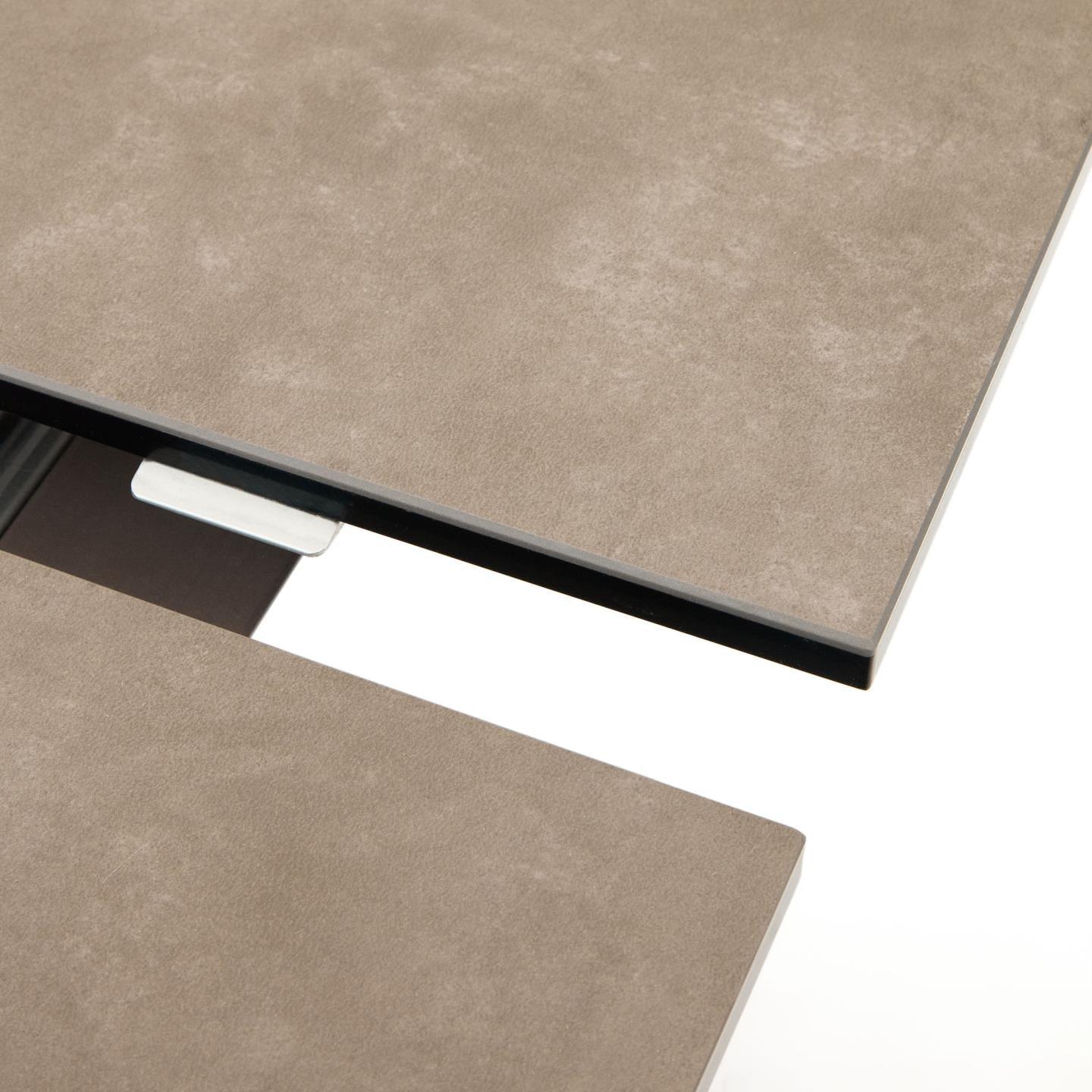 Stół rozkładany ATMINDA porcelanowy blat z brązową podstawą – Kave Home