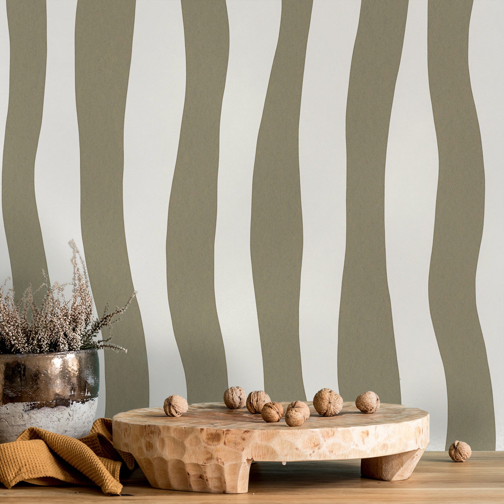 Structural wallpaper with an abstract wavy stripe pattern SUNDAE - ARGILE clay green