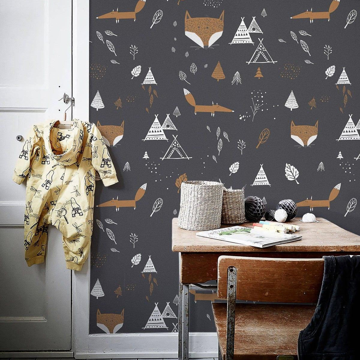 Tapeta FOX ADVENTURE BLACK Wallcolors    Eye on Design