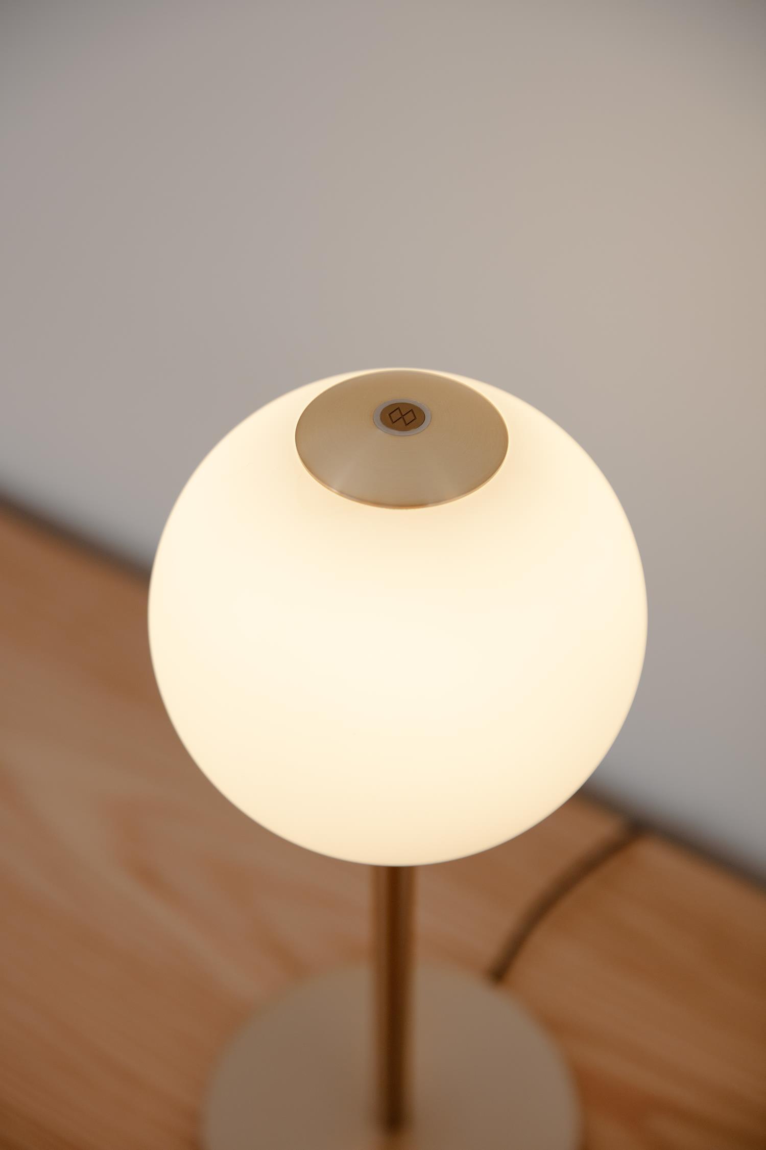 AUDREY table lamp white with gold insert
