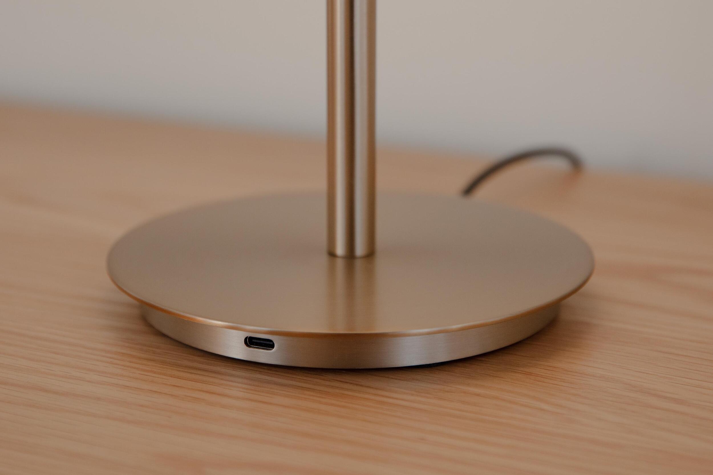 AUDREY table lamp white with gold insert